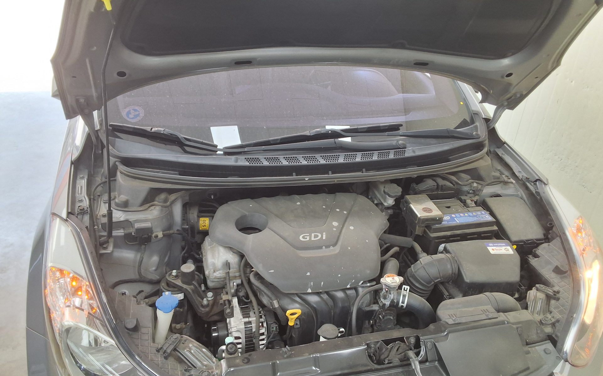 2013 - hyundai avante