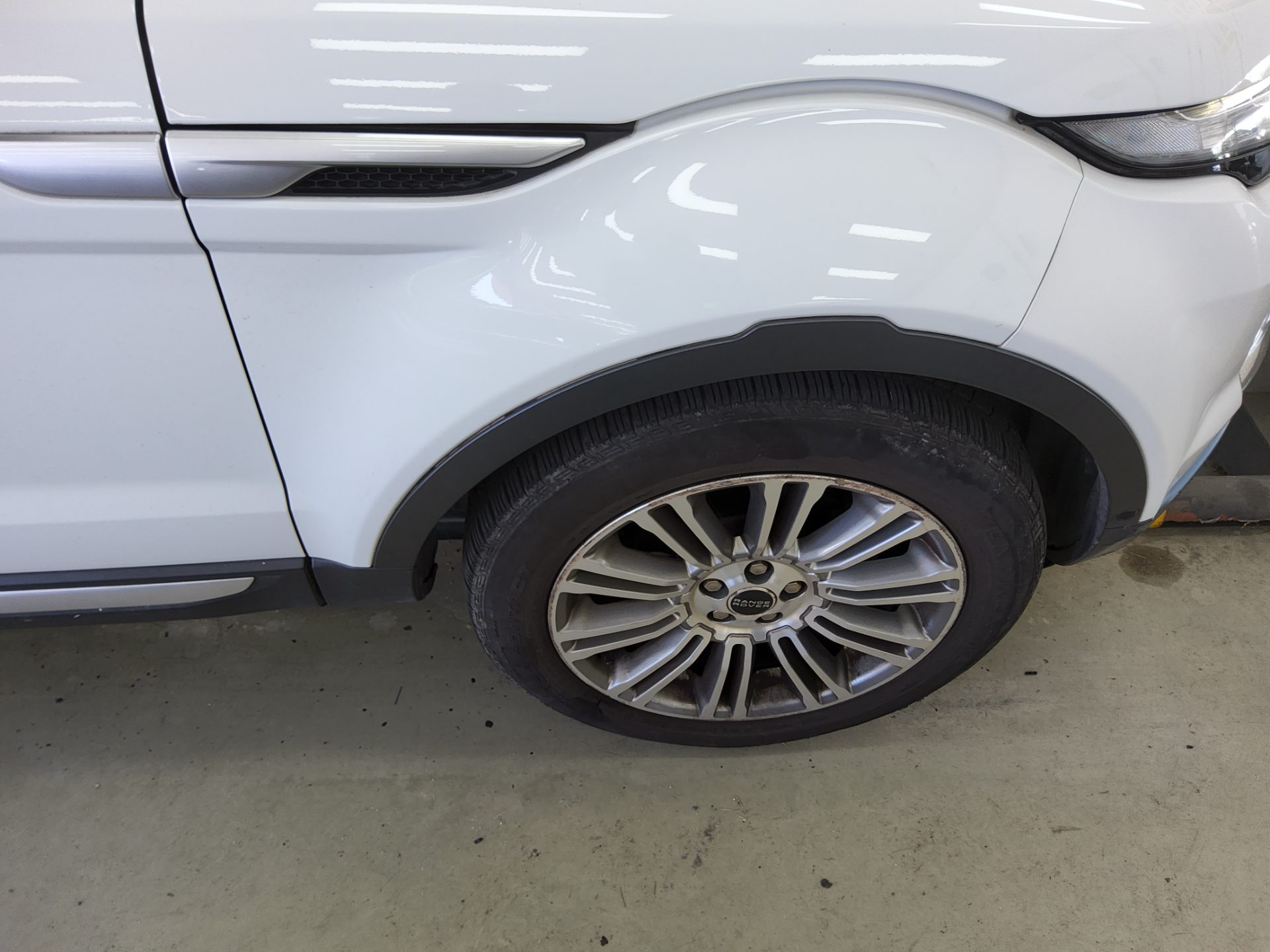 2012 - land rover range rover