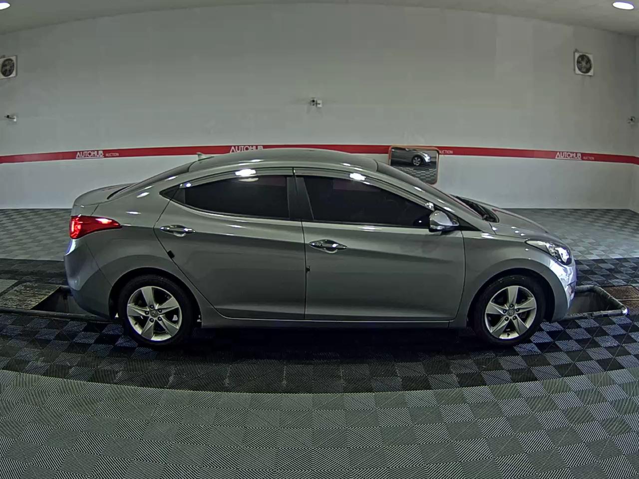 2013 - hyundai avante