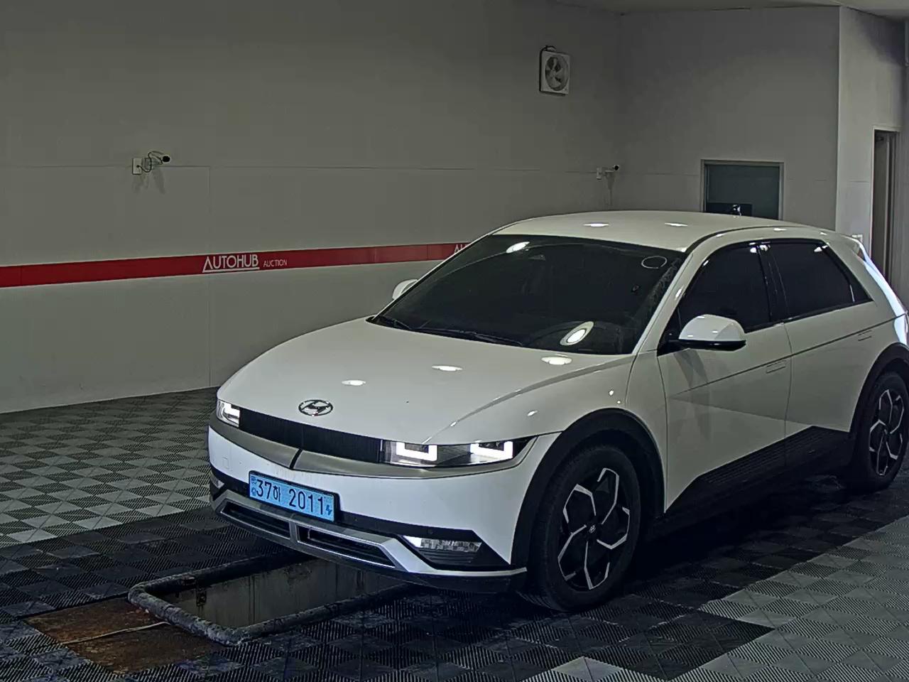 2023 - hyundai ioniq