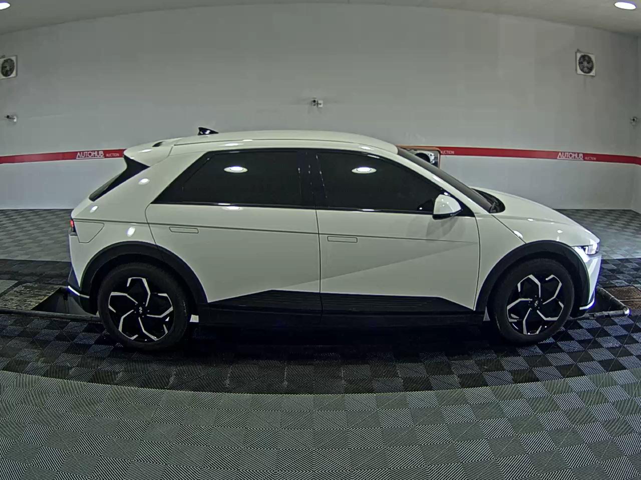2023 - hyundai ioniq