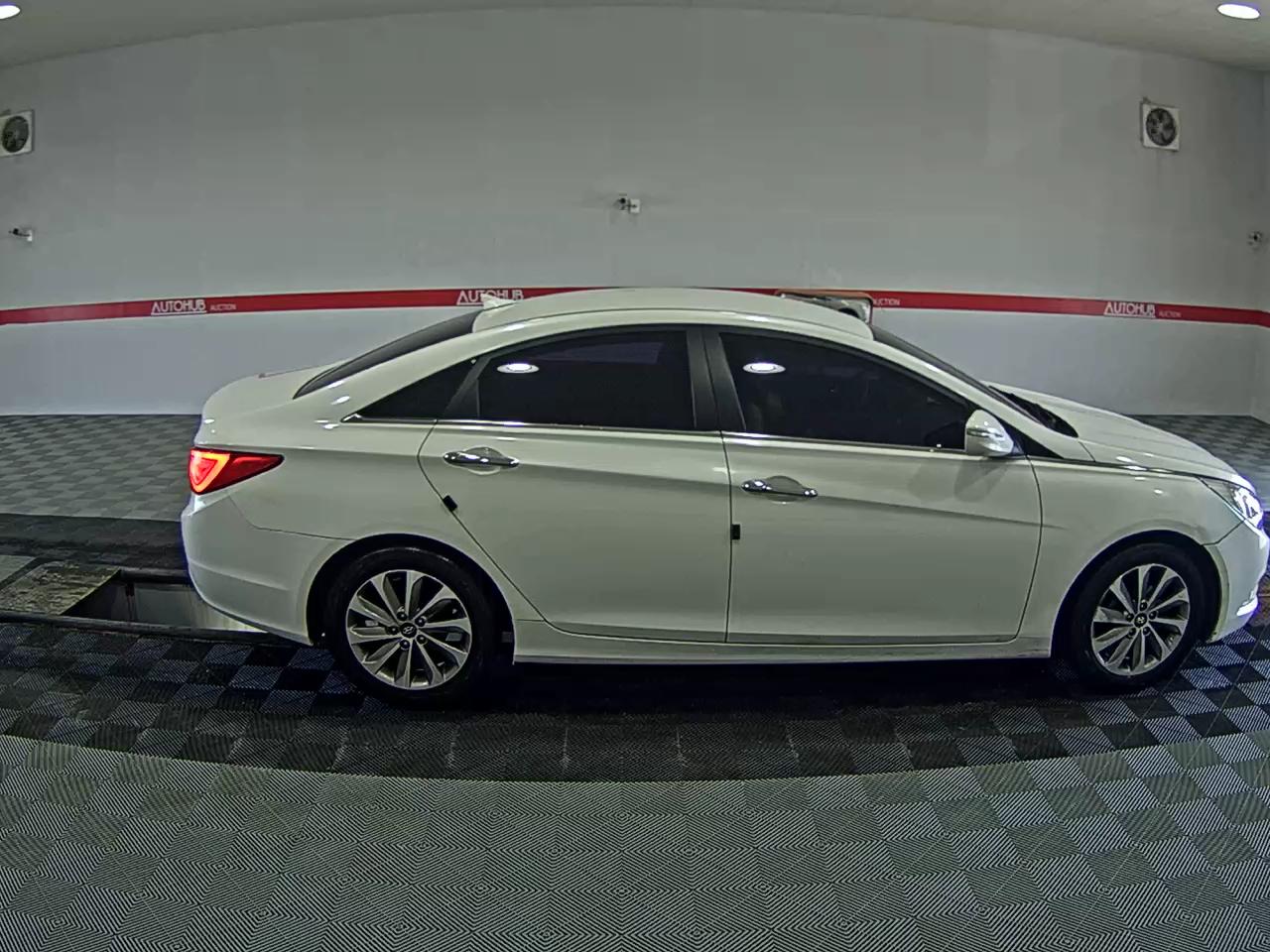 2013 - hyundai sonata