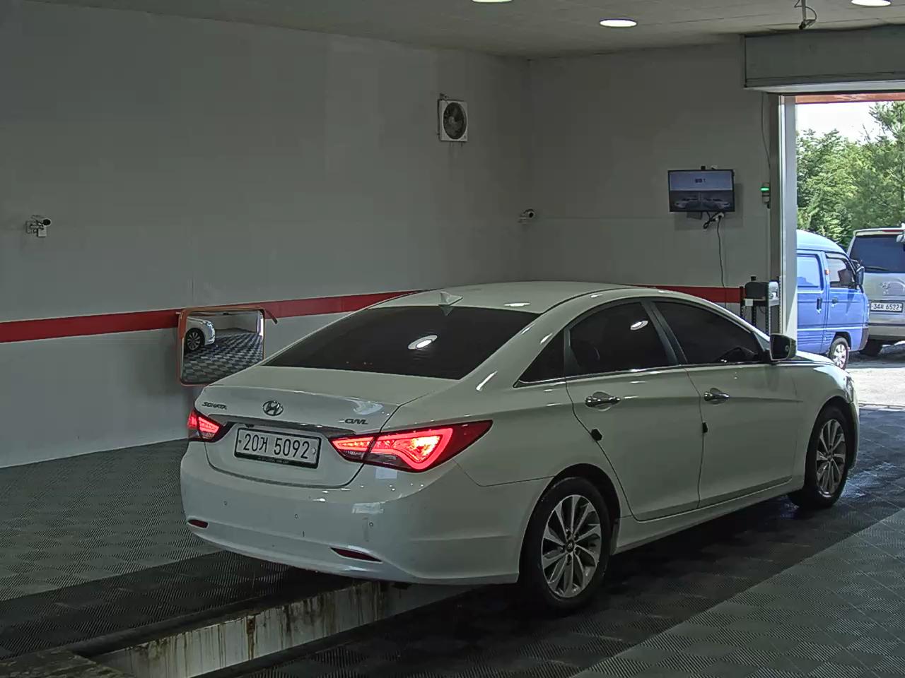 2013 - hyundai sonata