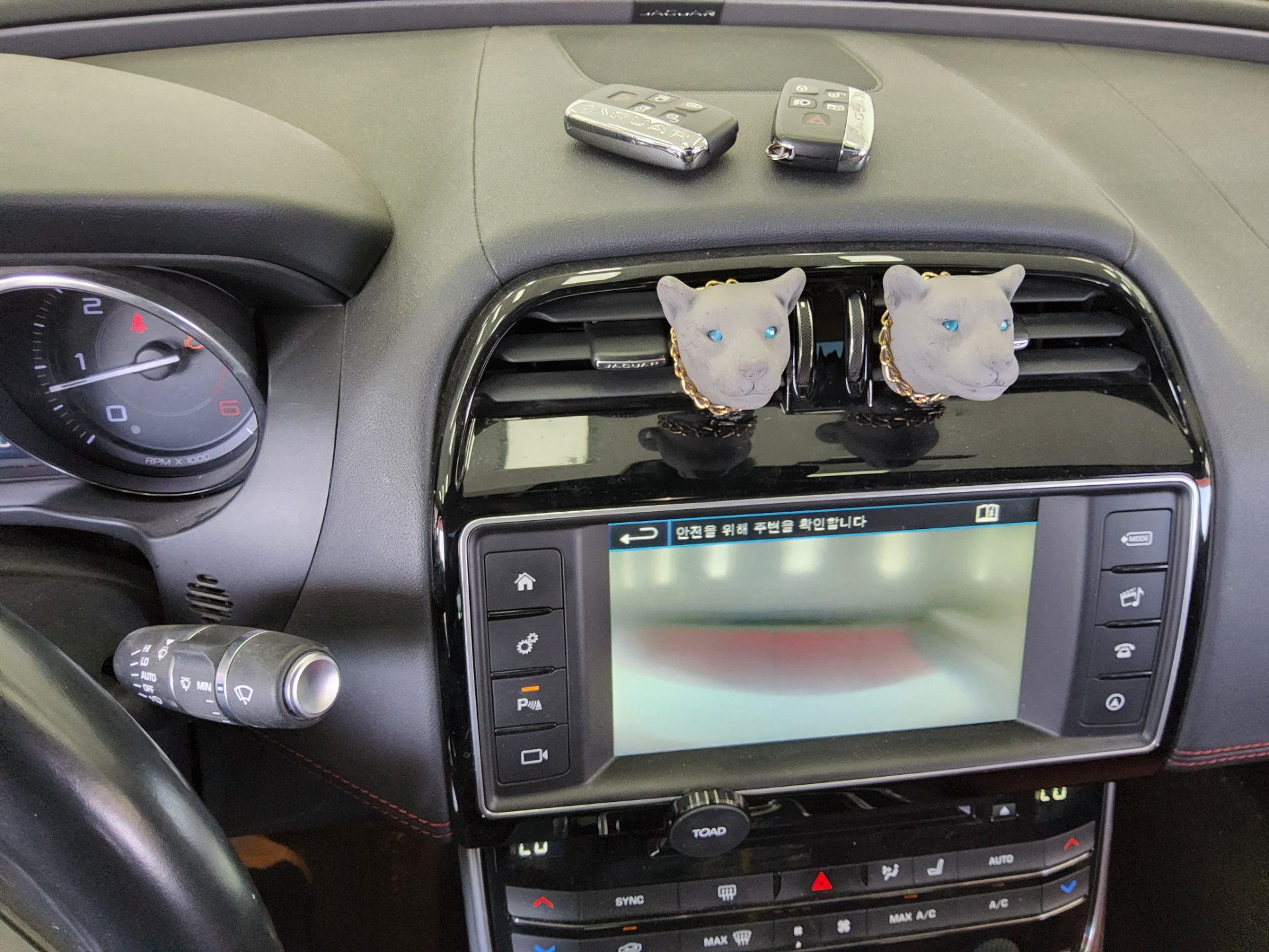 2016 - jaguar xe