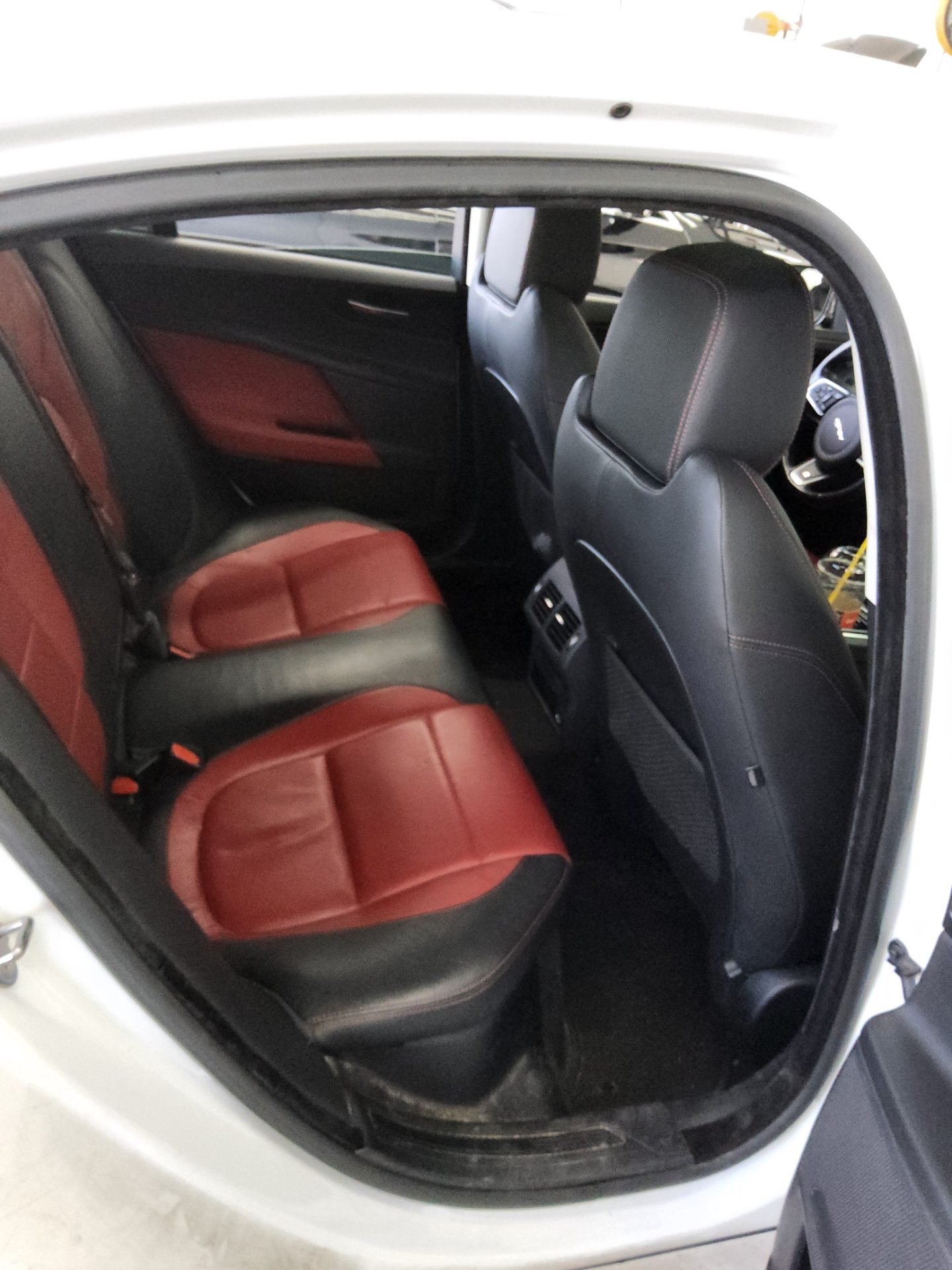 2016 - jaguar xe