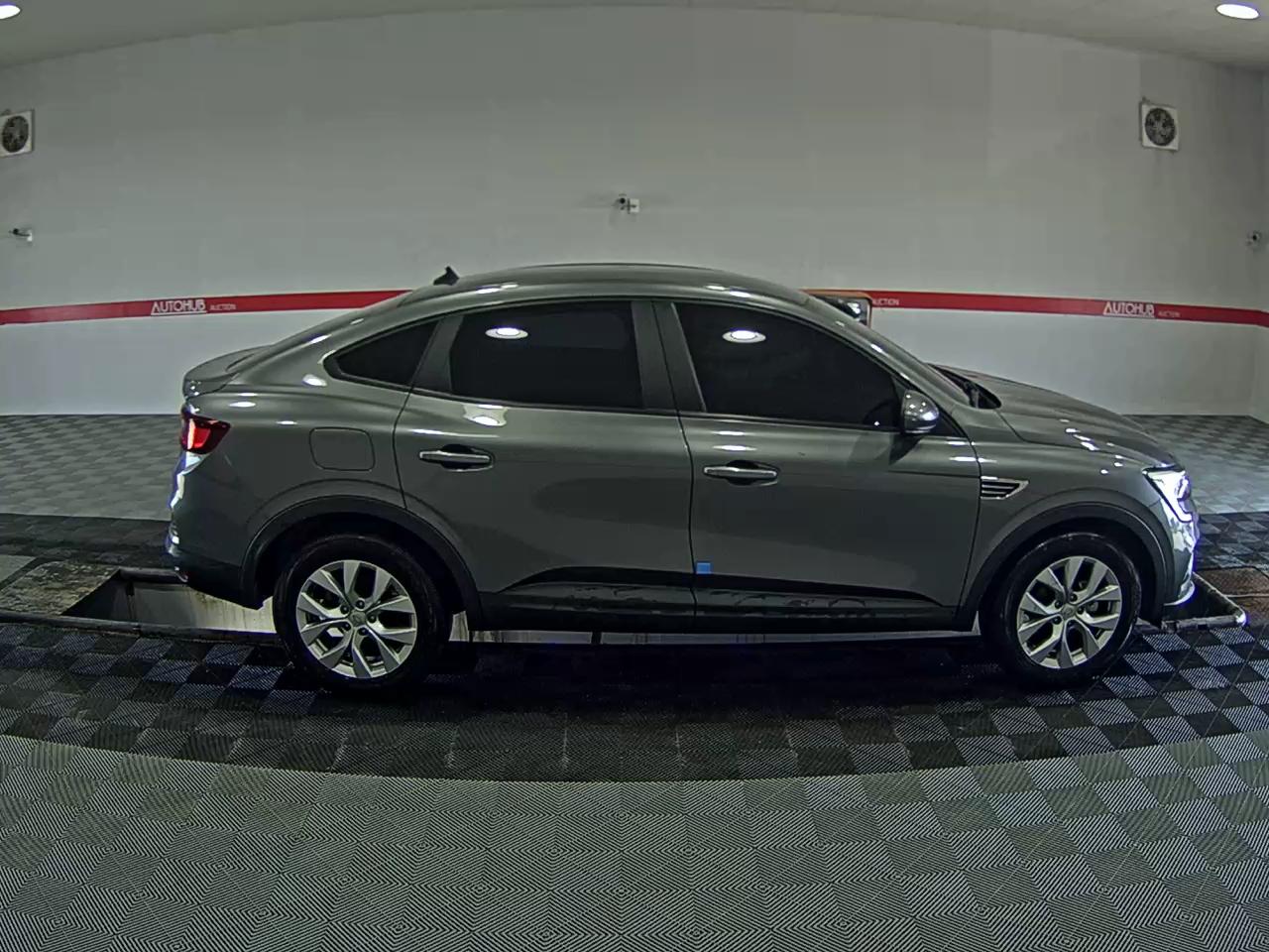 2020 - renault xm3