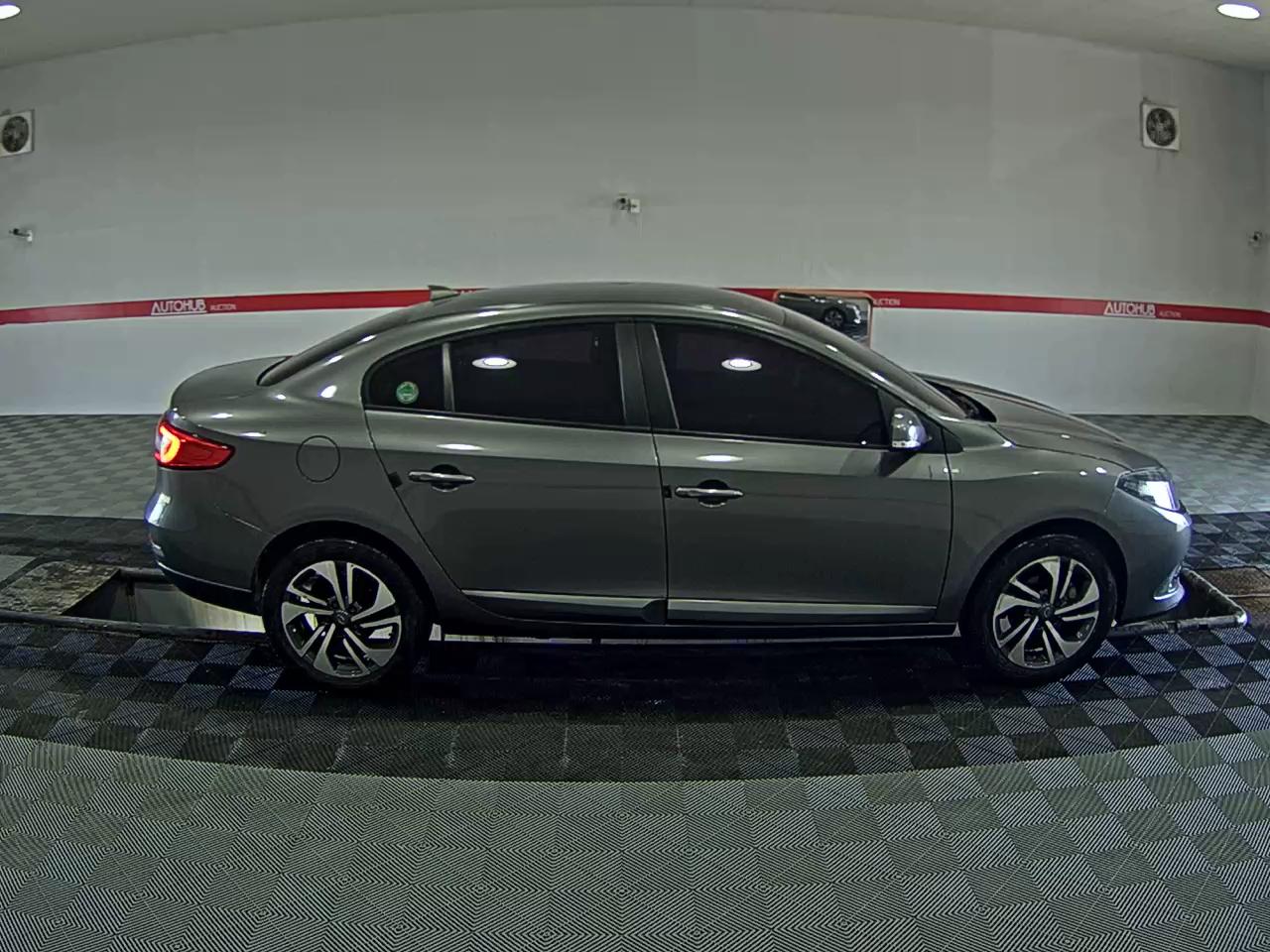 2019 - renault sm3