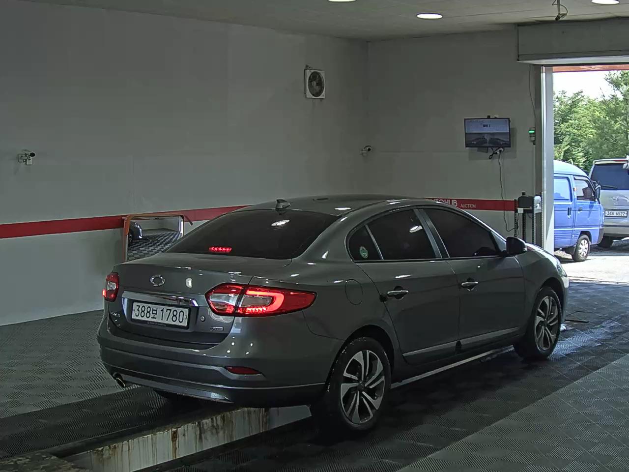 2019 - renault sm3