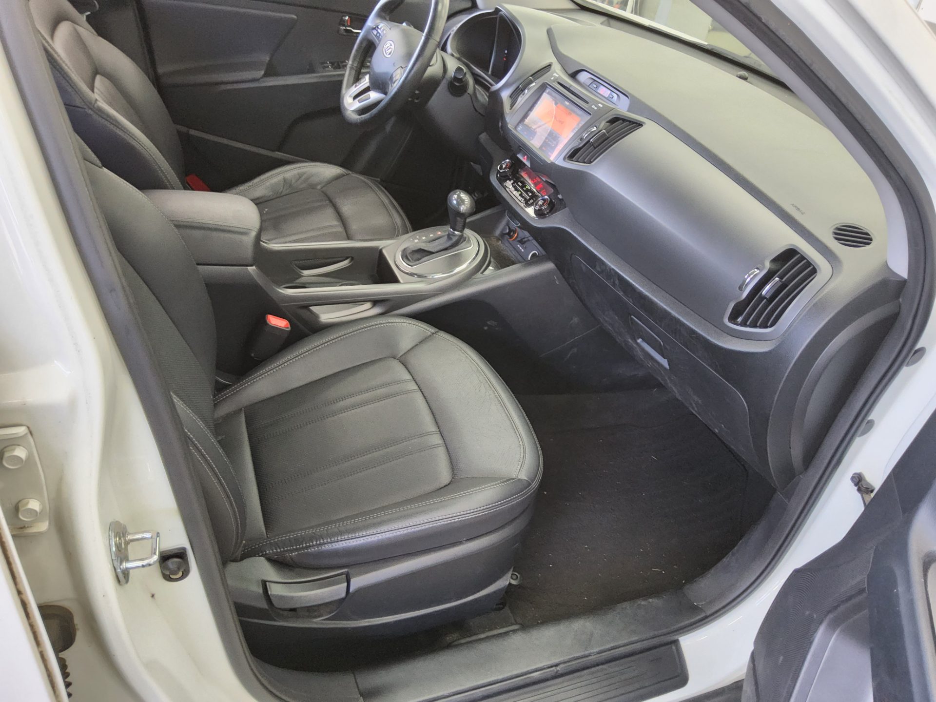 2012 - kia sportage