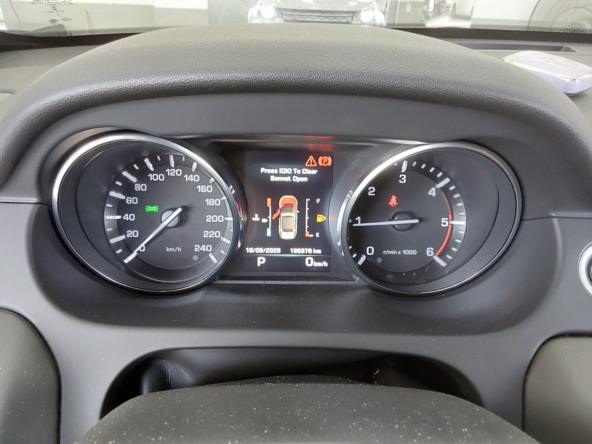 2016 - land rover discovery