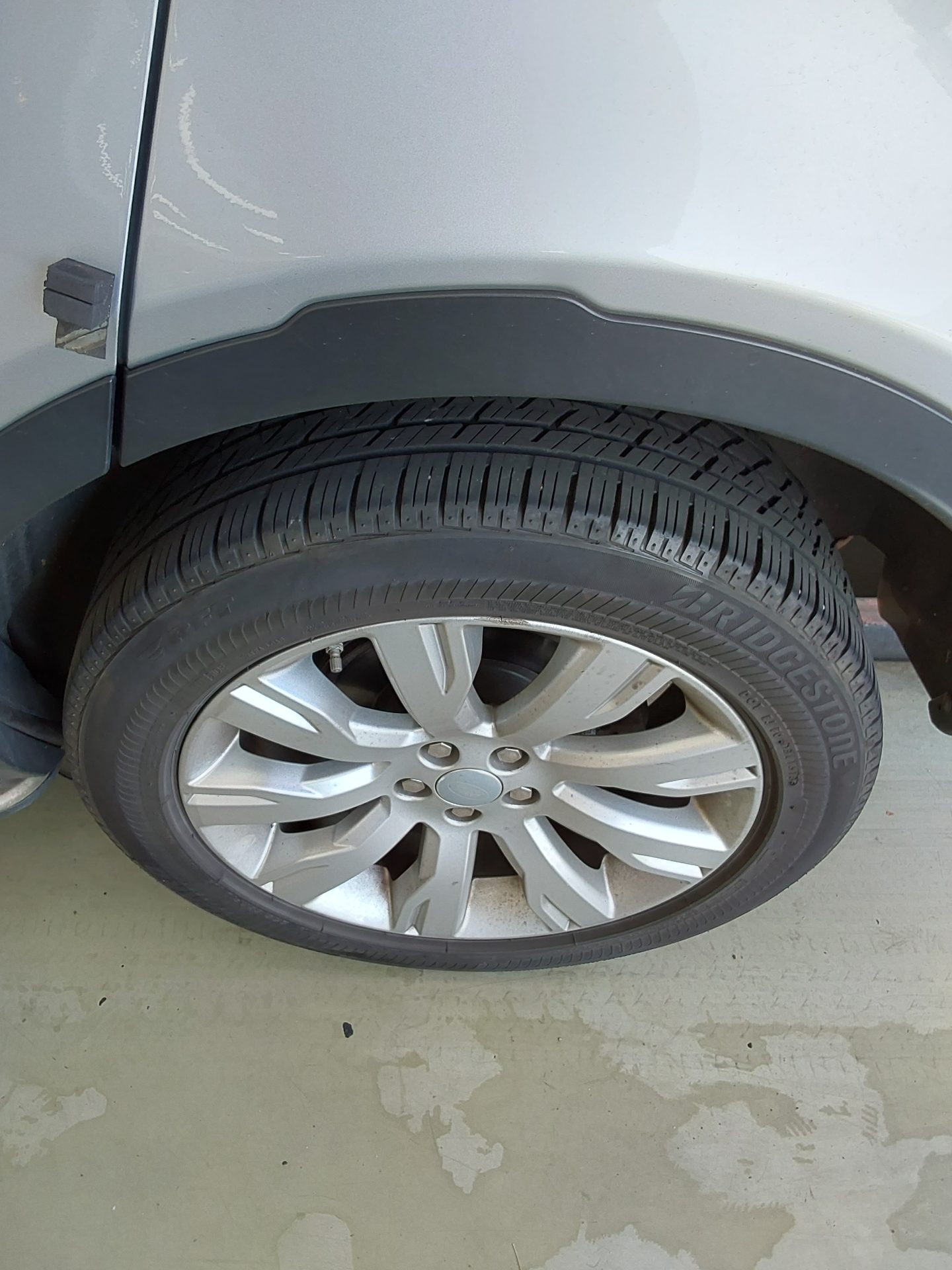2016 - land rover discovery