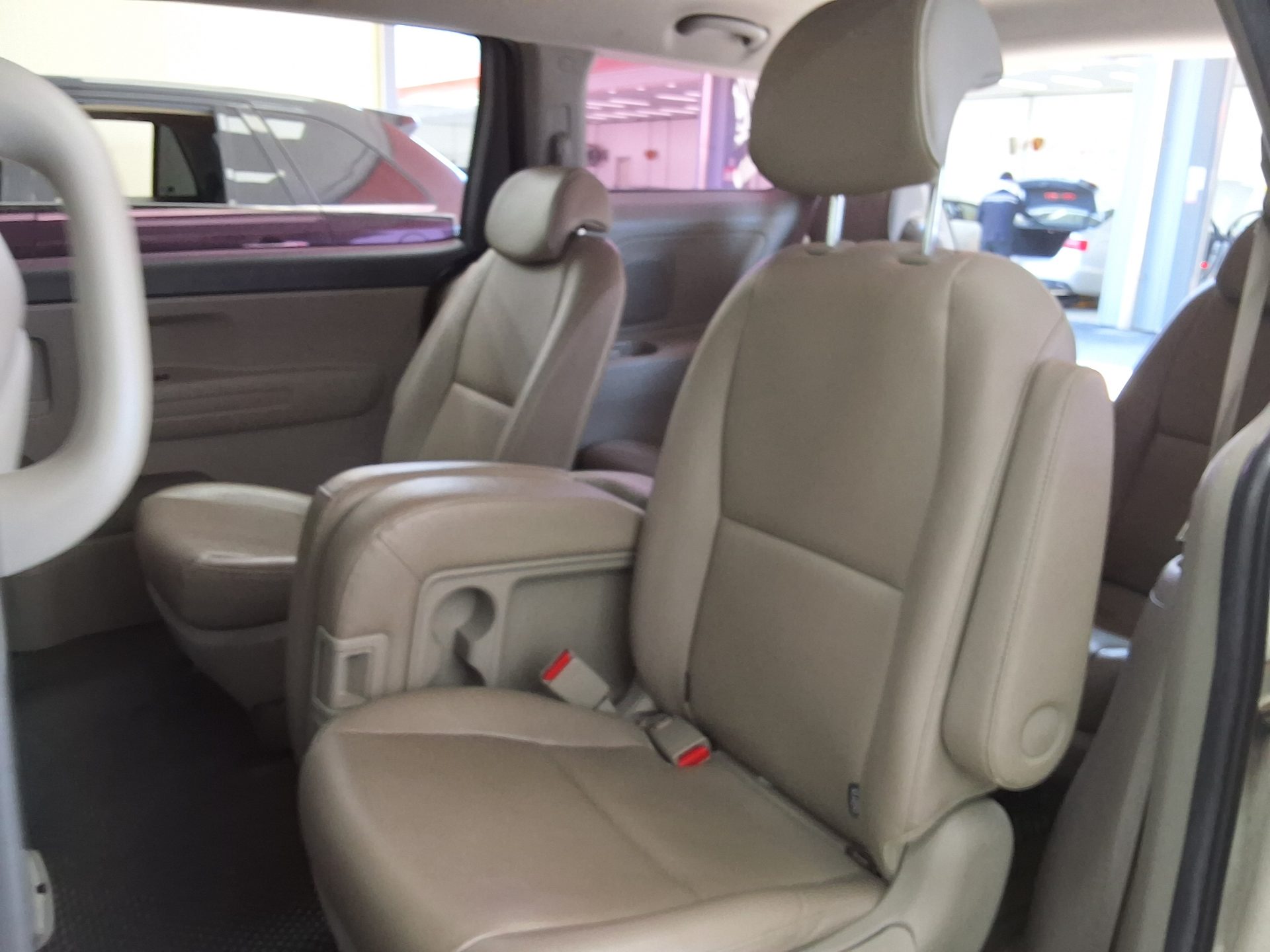 2020 - kia carnival