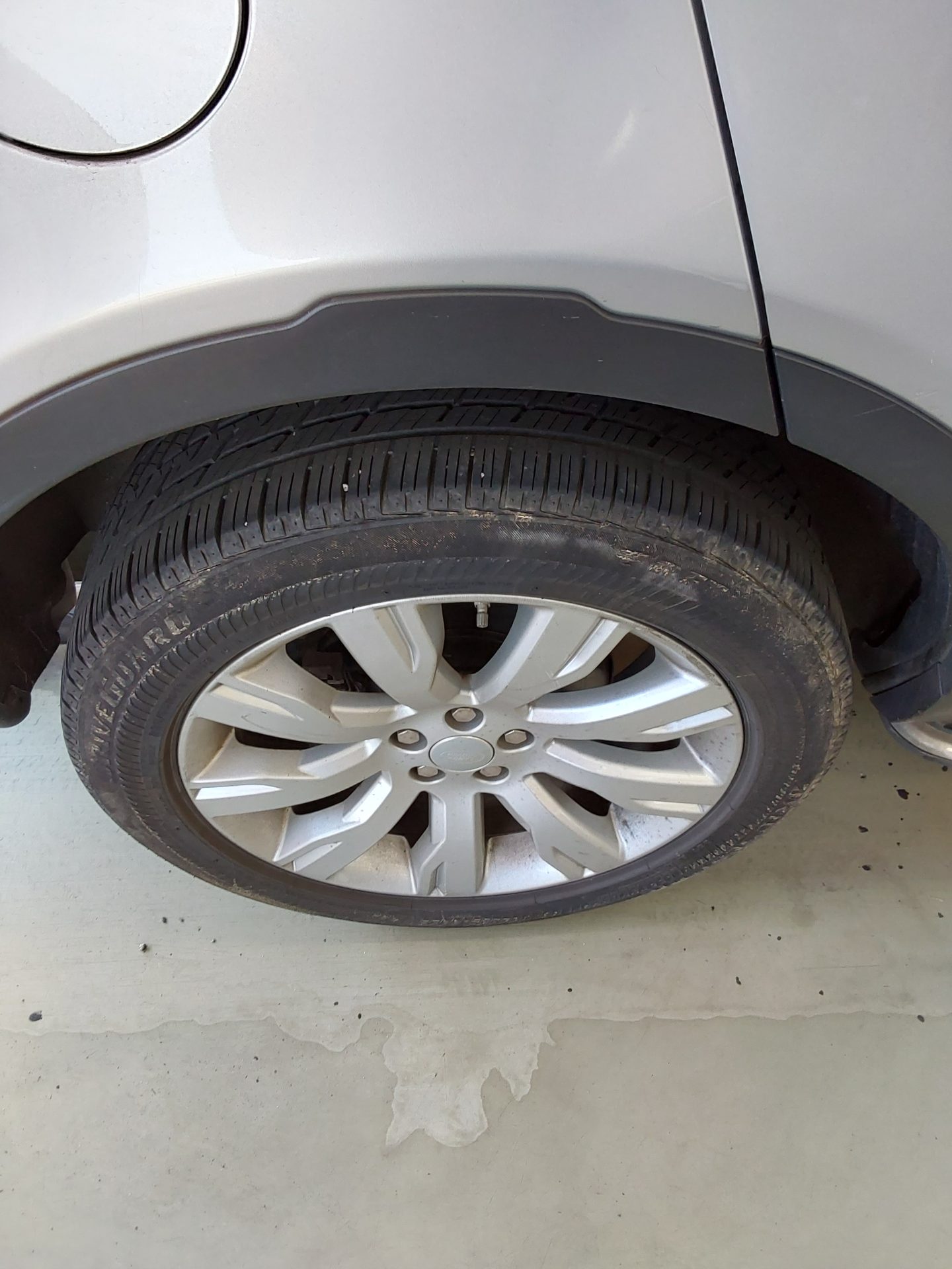 2016 - land rover discovery
