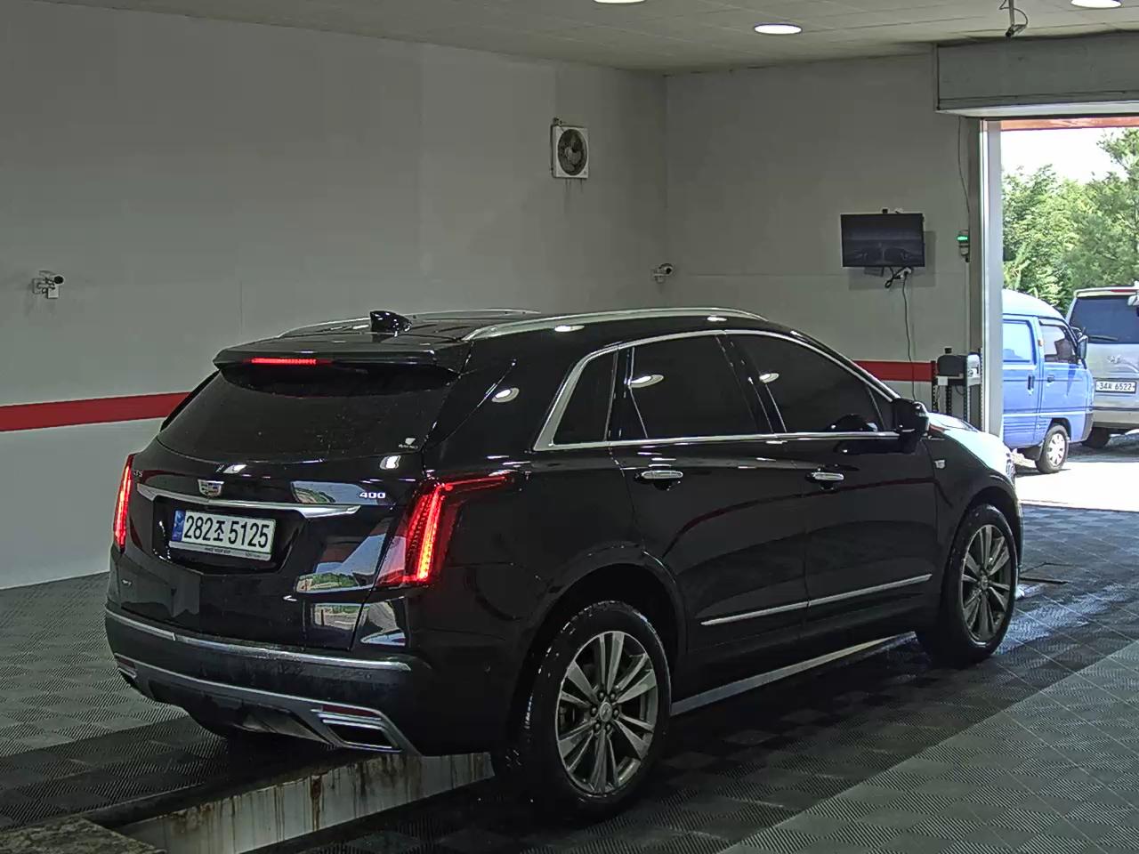 2020 - cadillac xt5