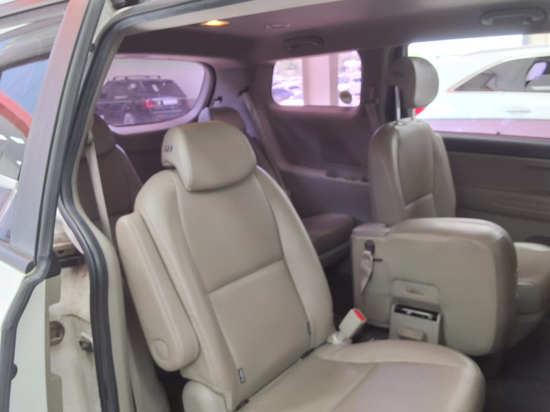 2020 - kia carnival
