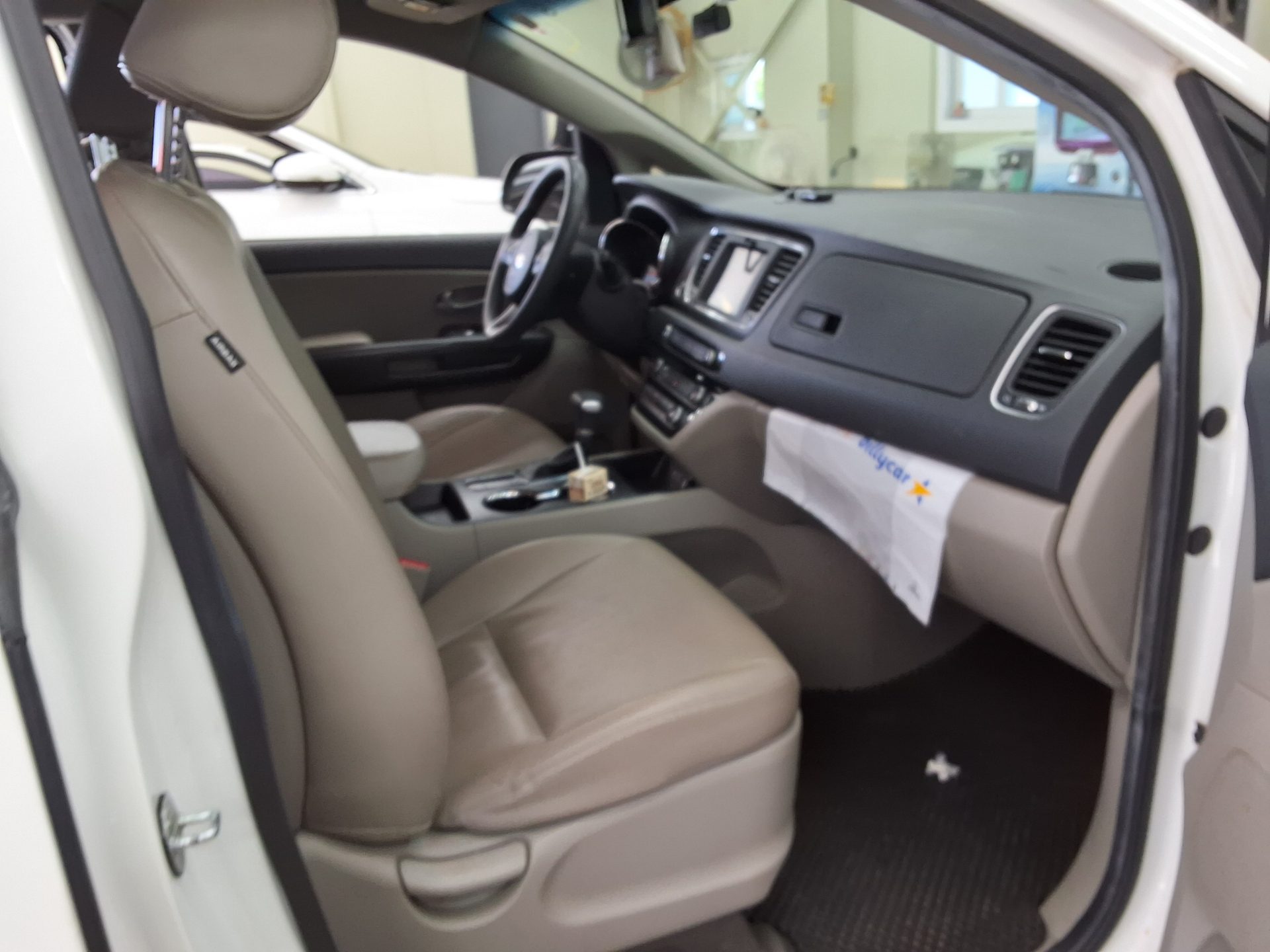 2020 - kia carnival