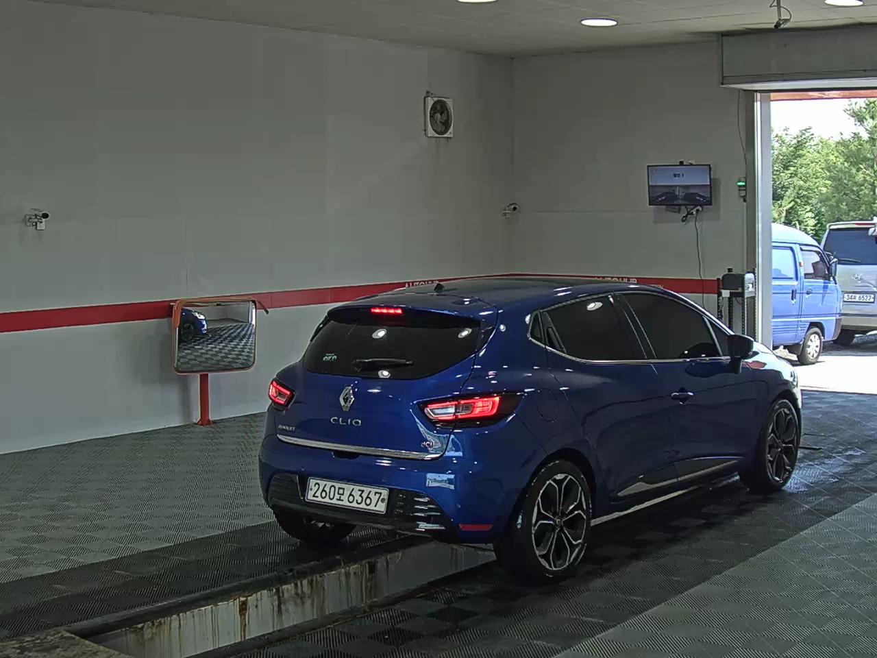 2018 - renault clio