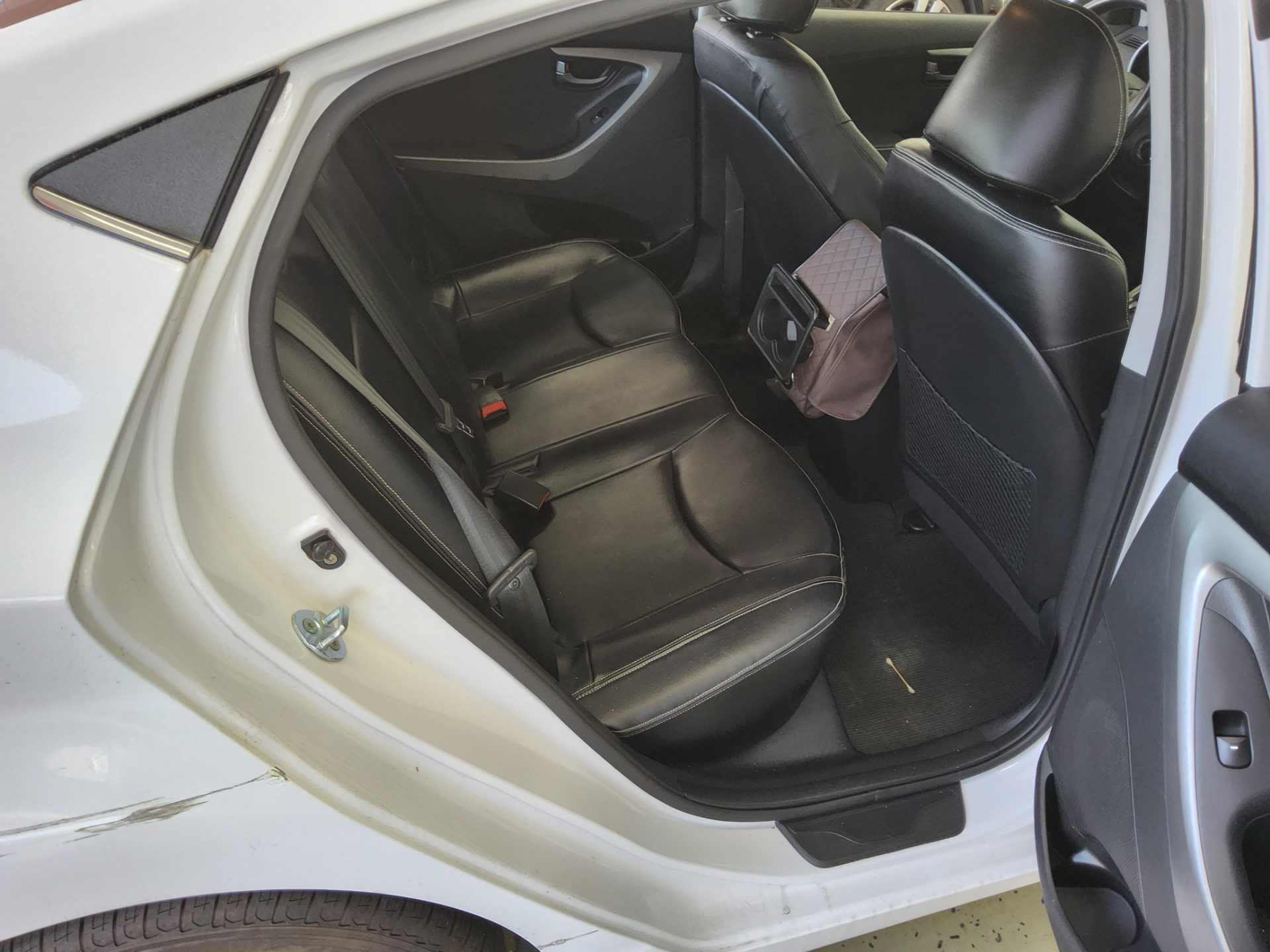 2014 - hyundai avante