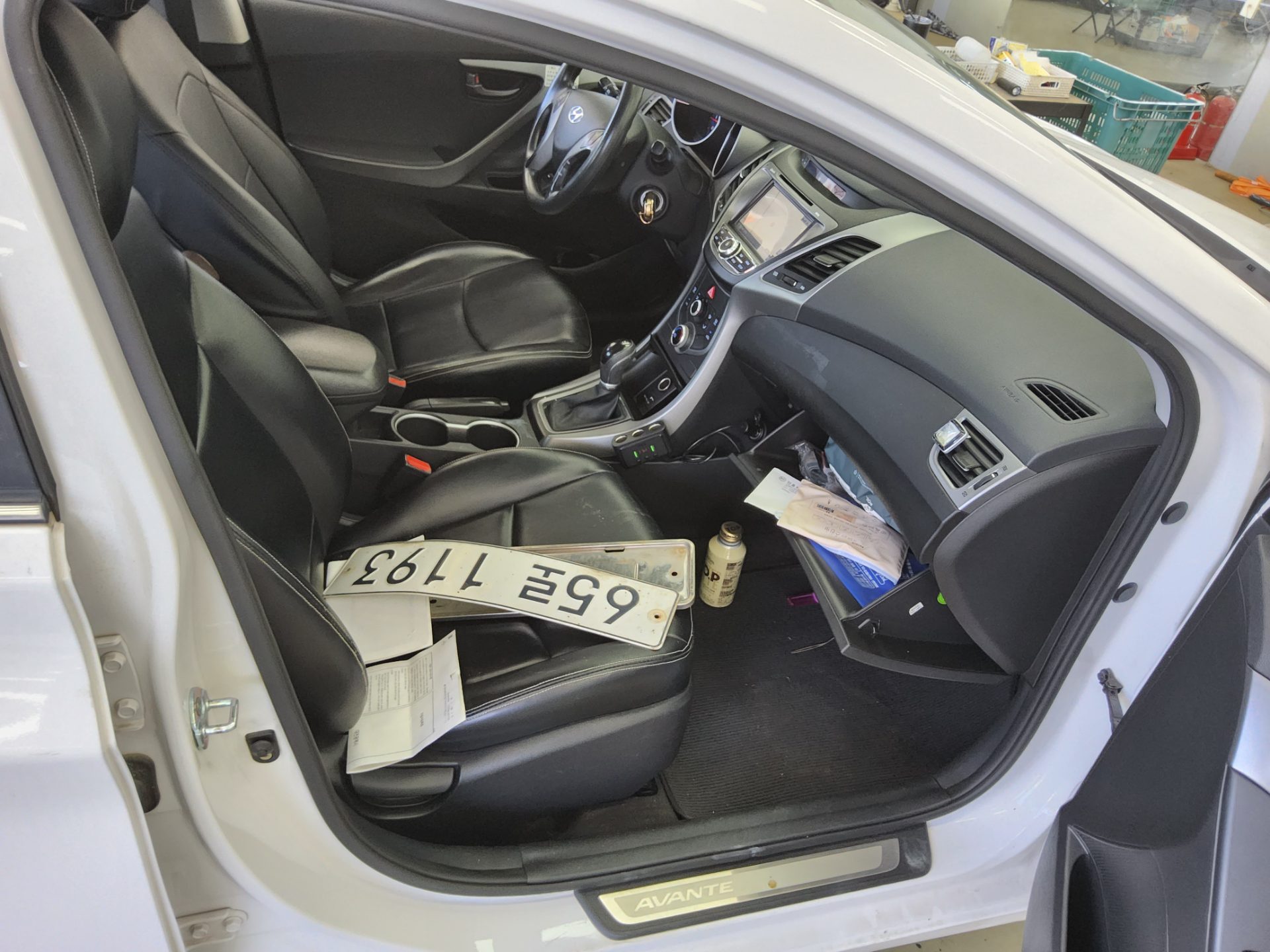 2014 - hyundai avante