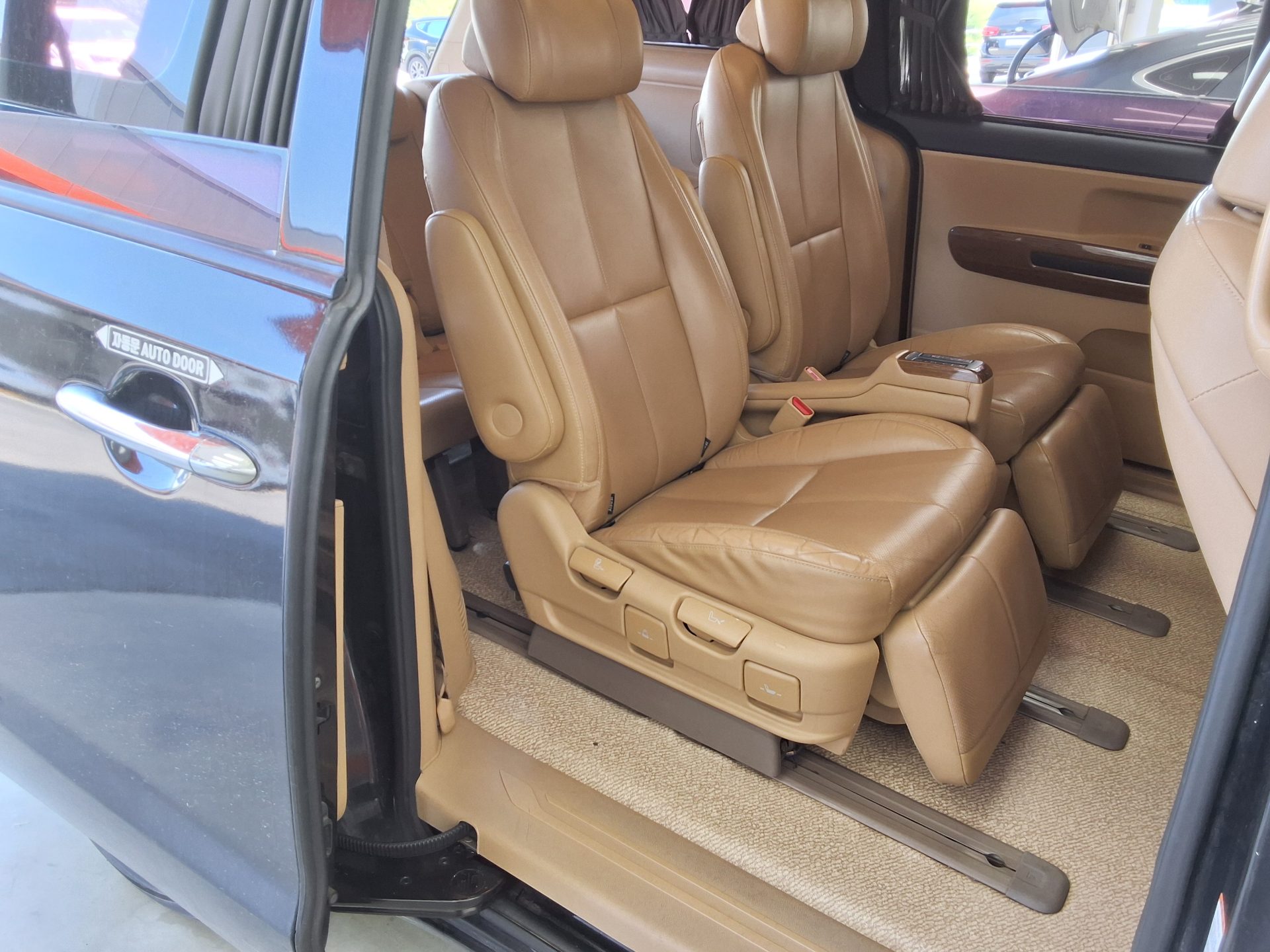 2018 - kia carnival