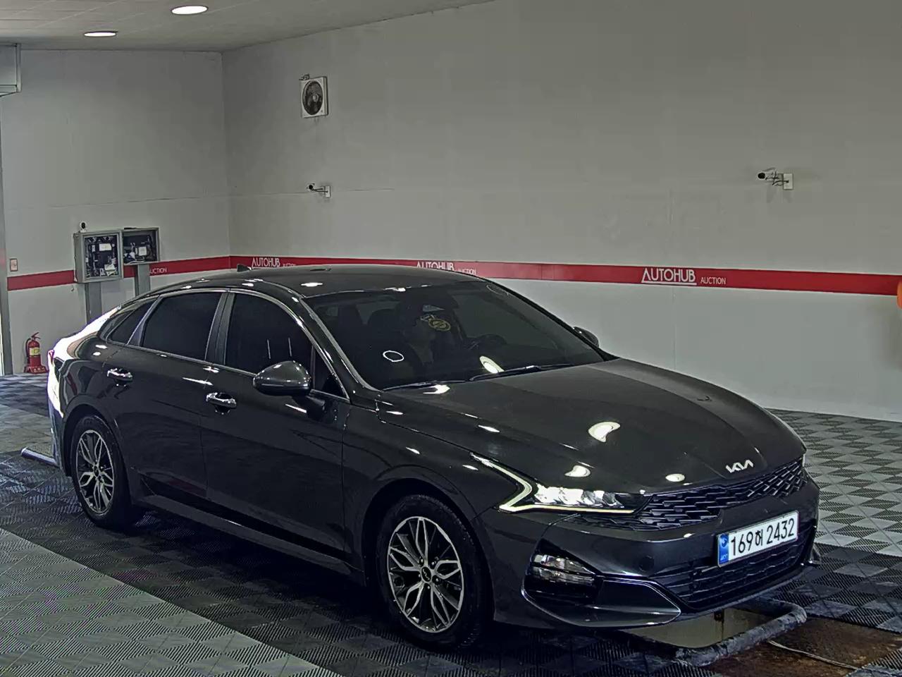 2022 - kia k5