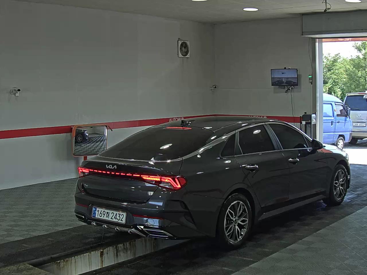2022 - kia k5