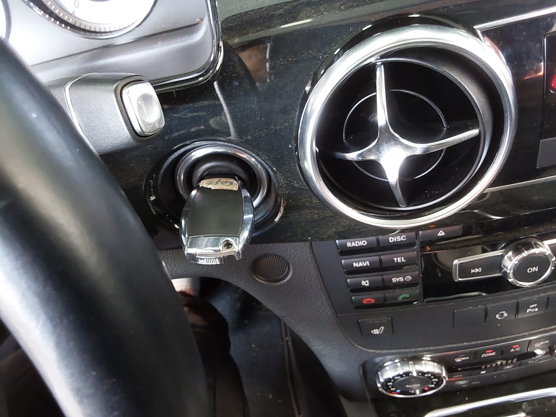 2013 - mercedes-benz glk220