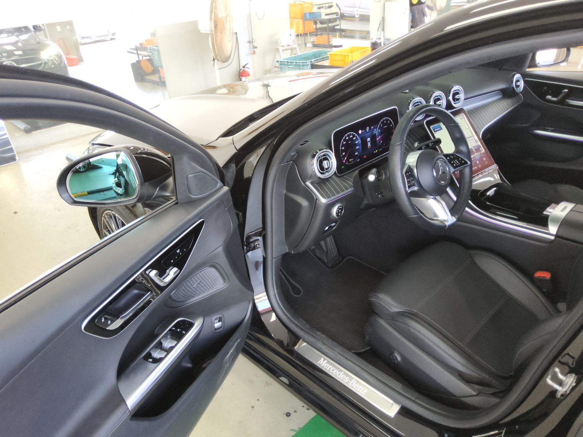 2023 - mercedes-benz c200