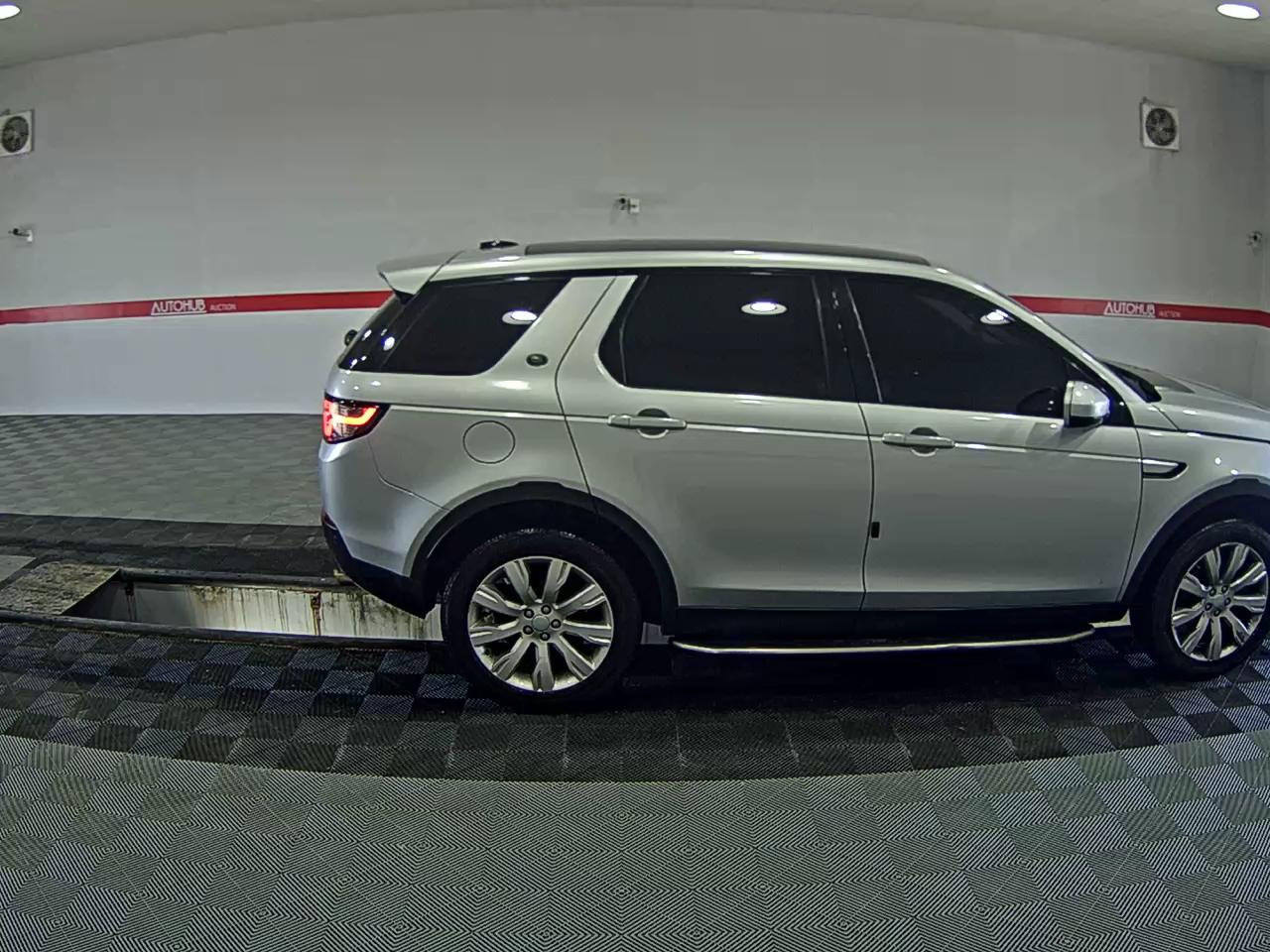 2016 - land rover discovery