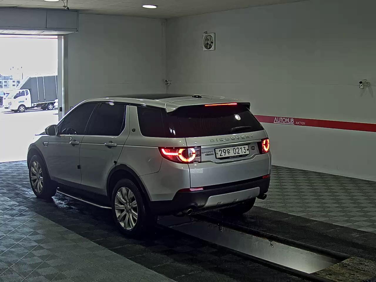 2016 - land rover discovery