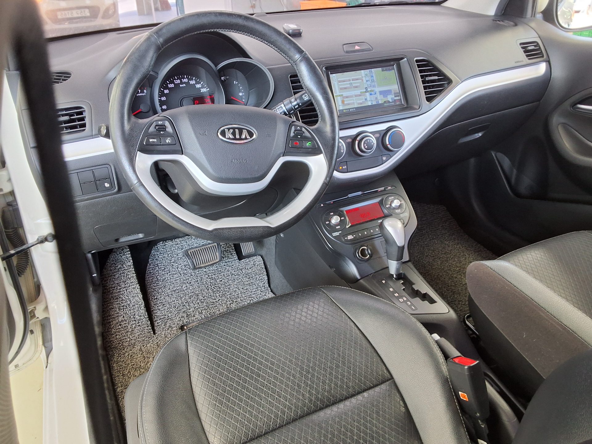 2012 - kia morning