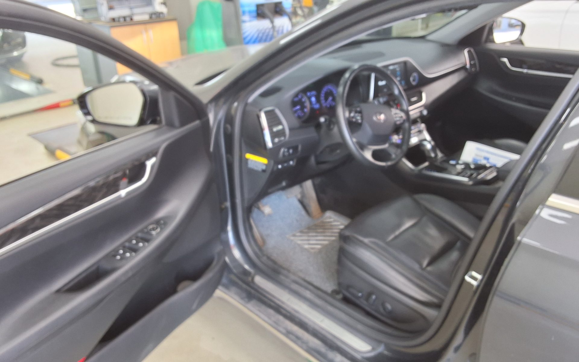 2018 - hyundai grandeur