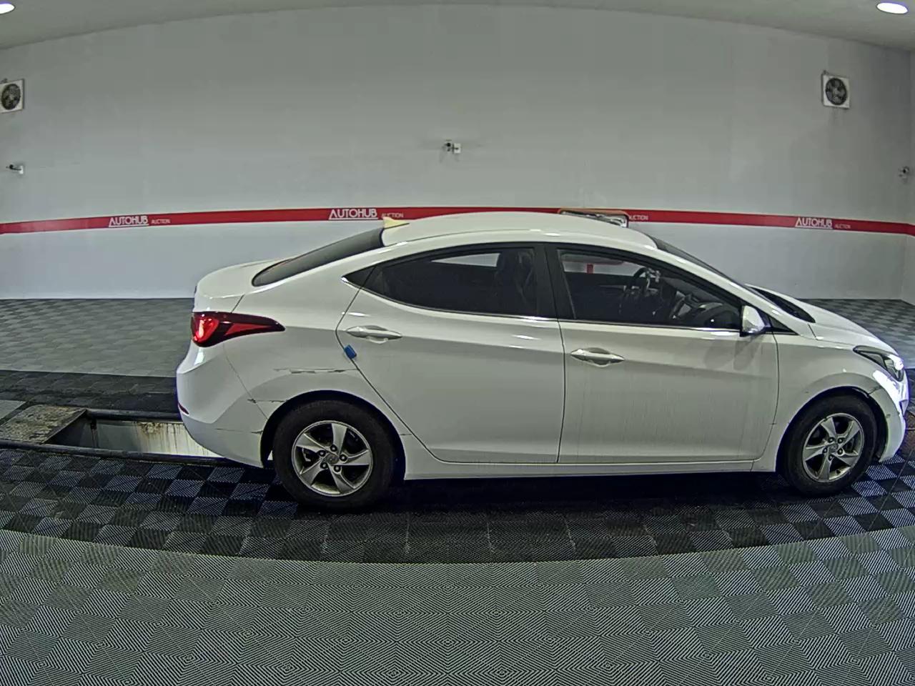 2014 - hyundai avante
