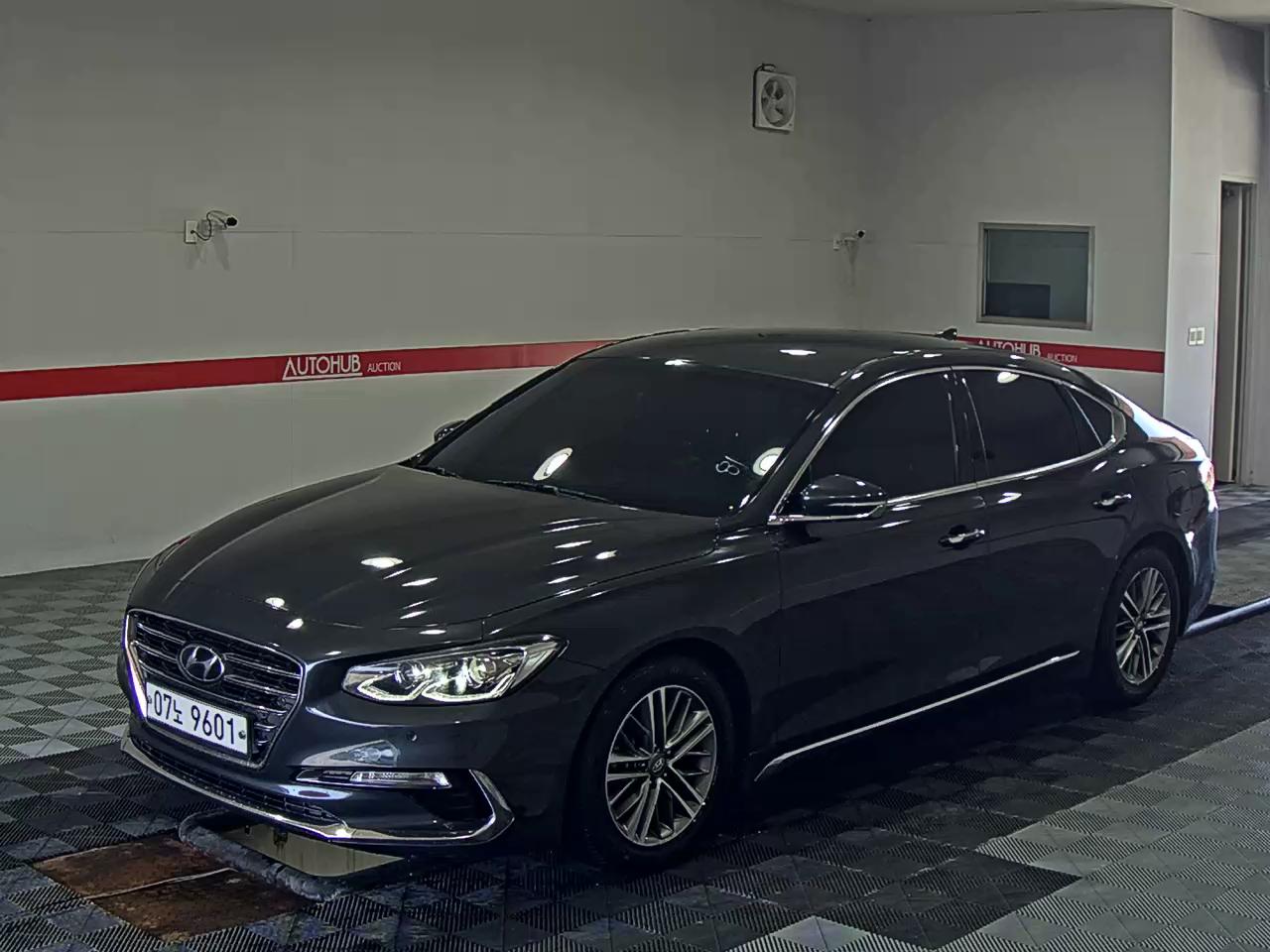 HYUNDAI GRANDEUR GDi