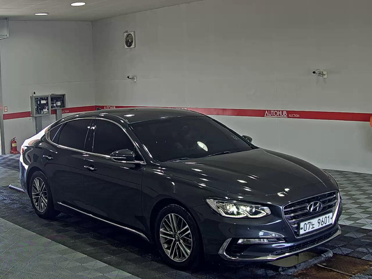 2018 - hyundai grandeur