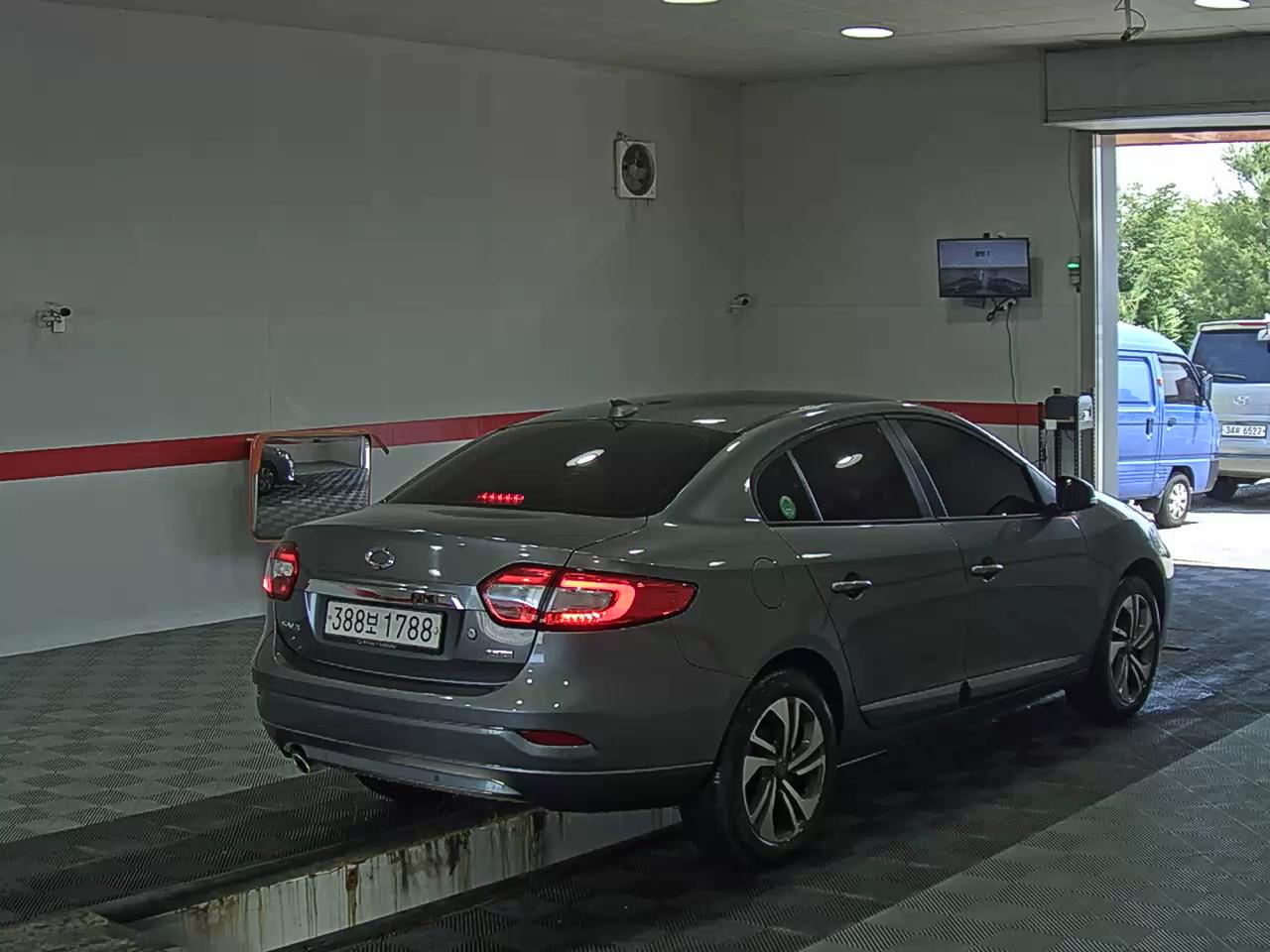 2019 - renault sm3