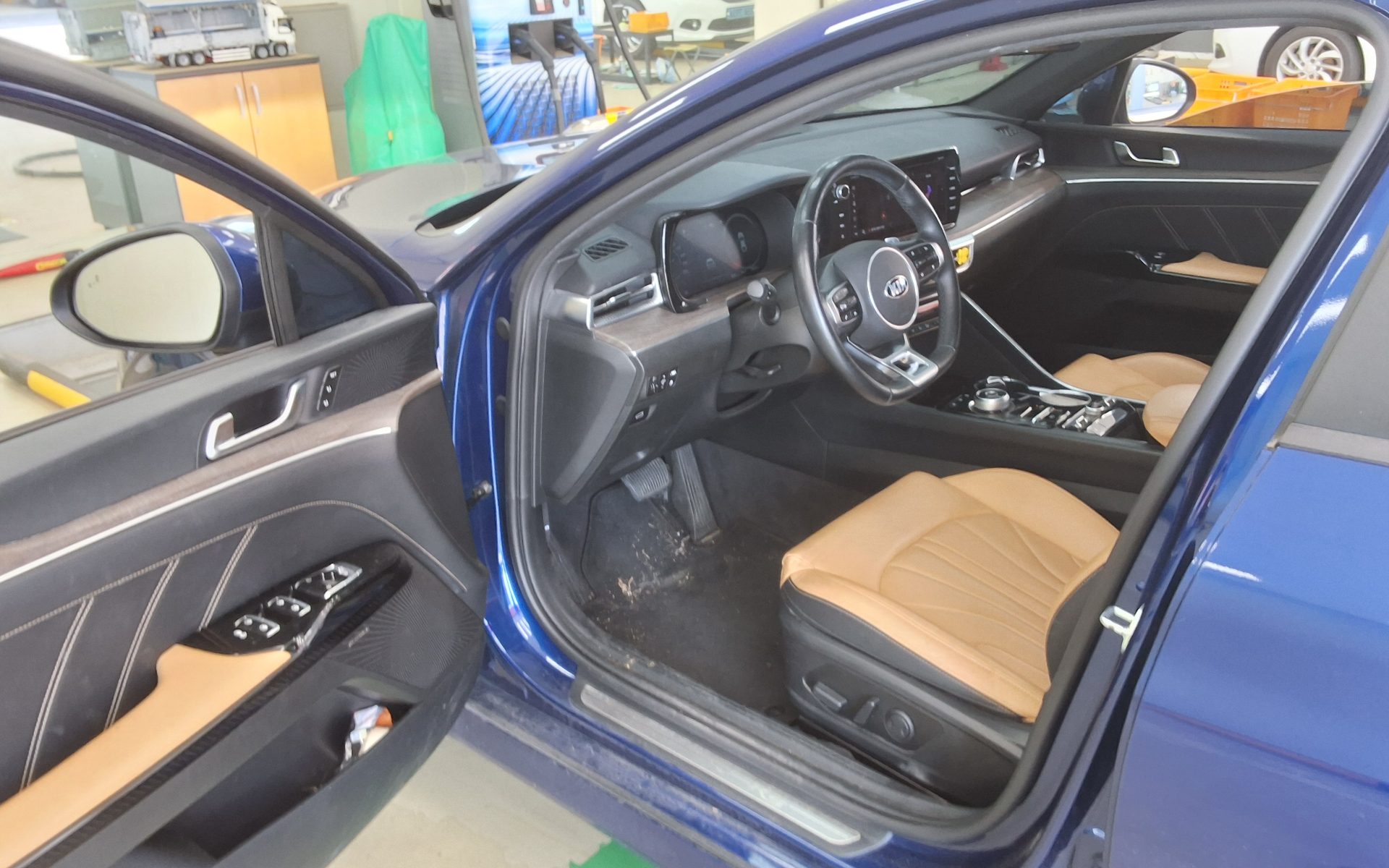 2021 - kia k5