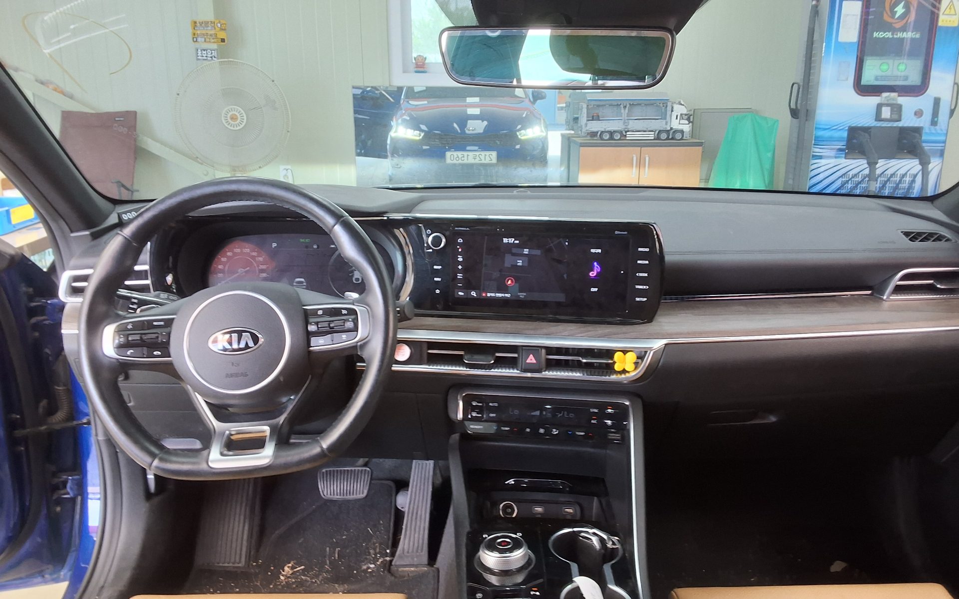 2021 - kia k5