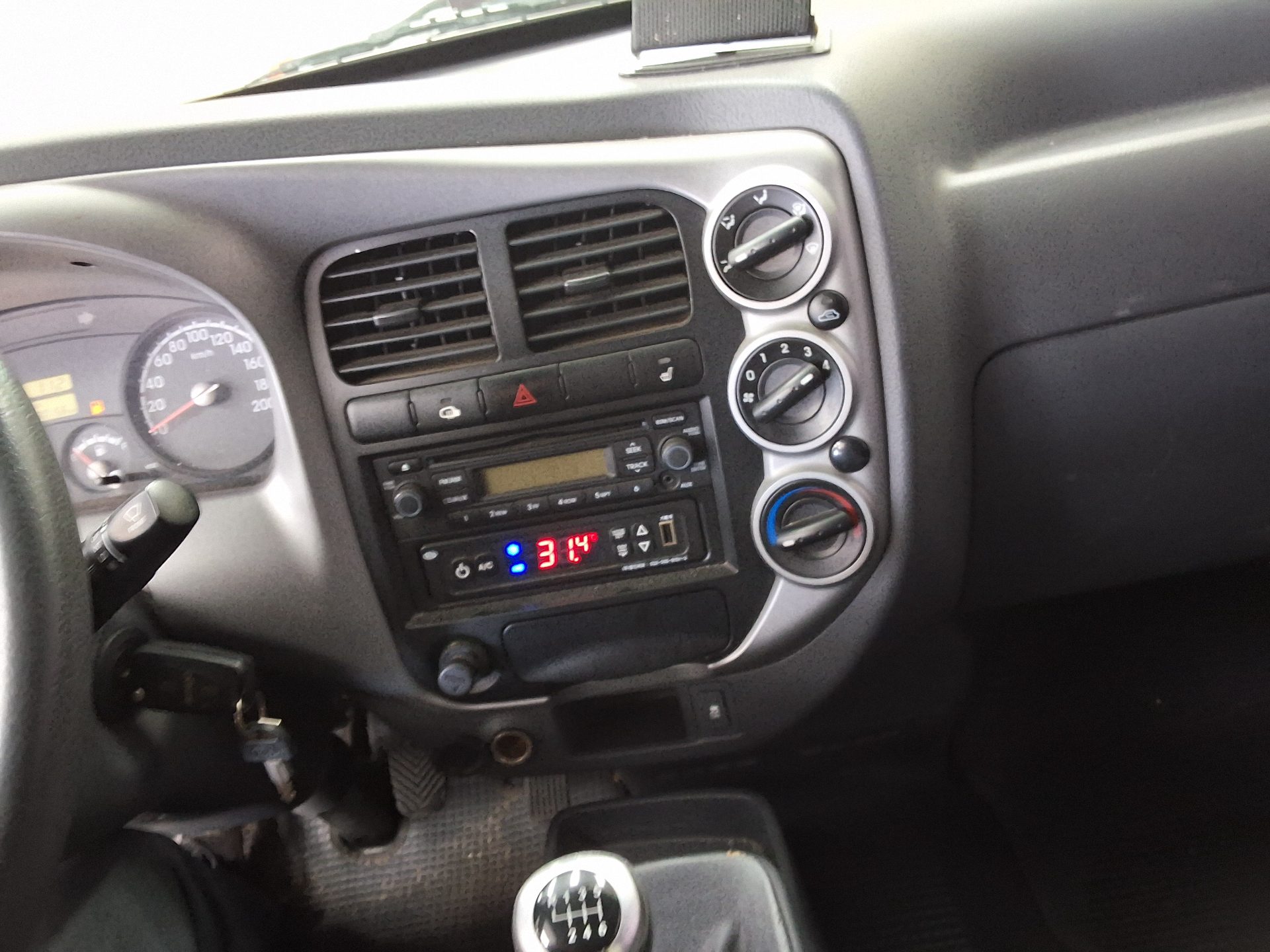 2016 - kia bongo