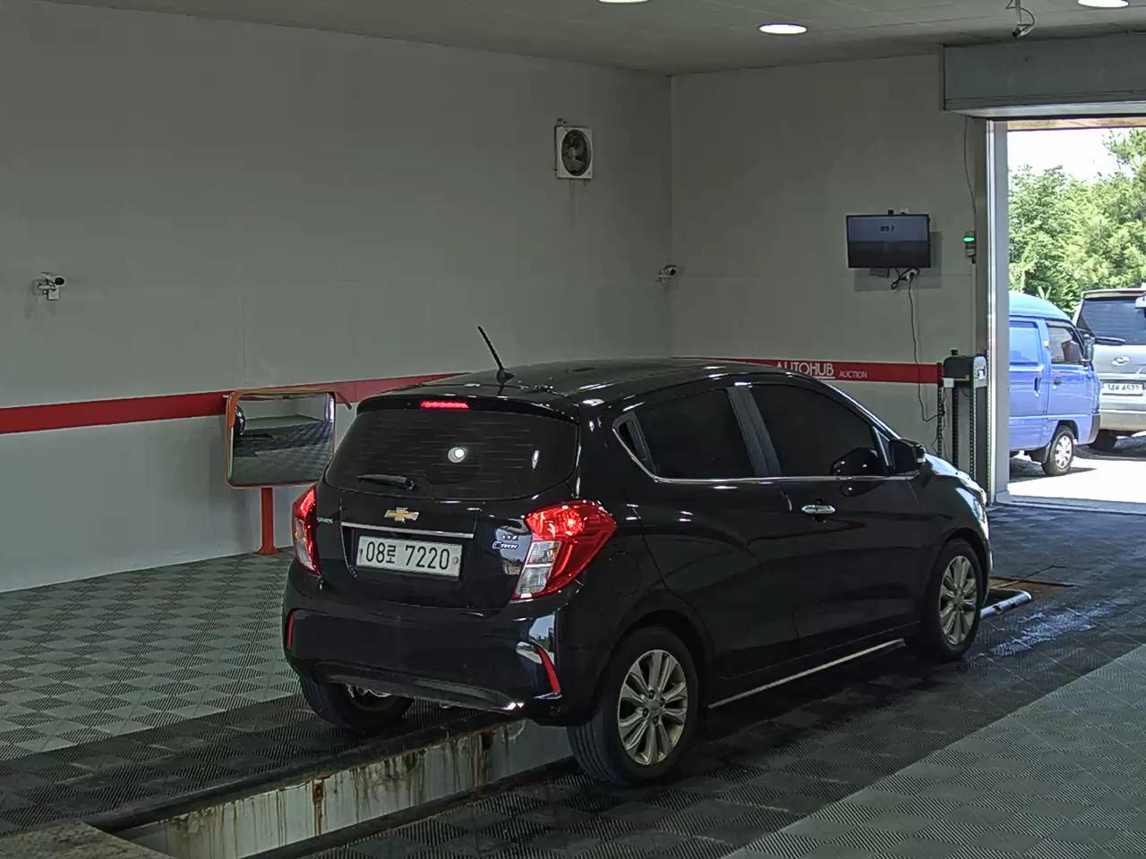 2017 - chevrolet spark