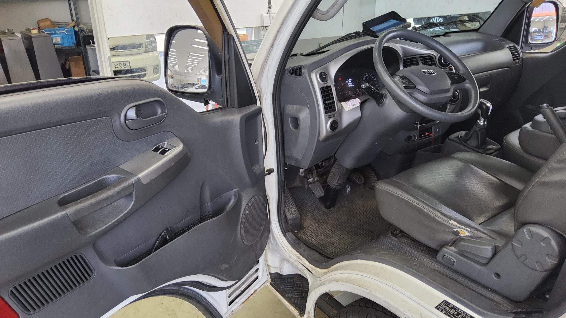 2018 - kia bongo