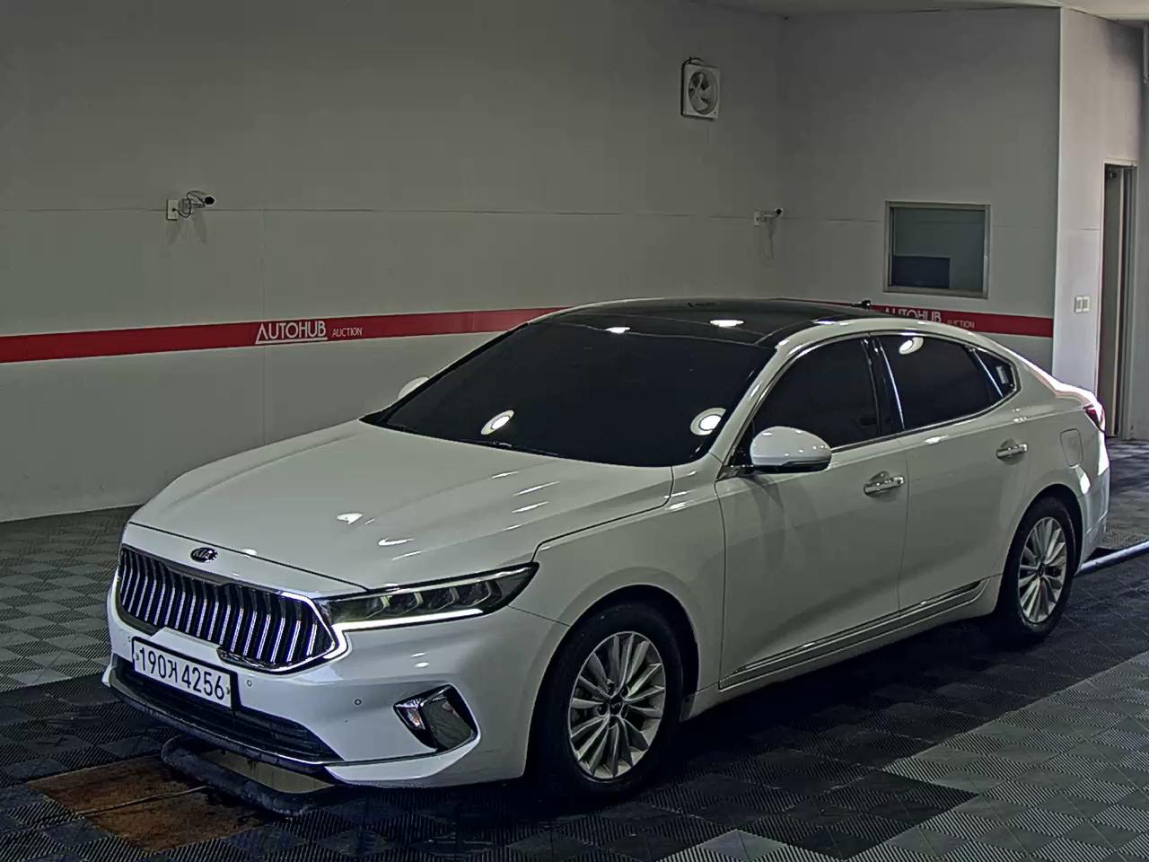 KIA K7 LPi RENTAL CAR STANDARD