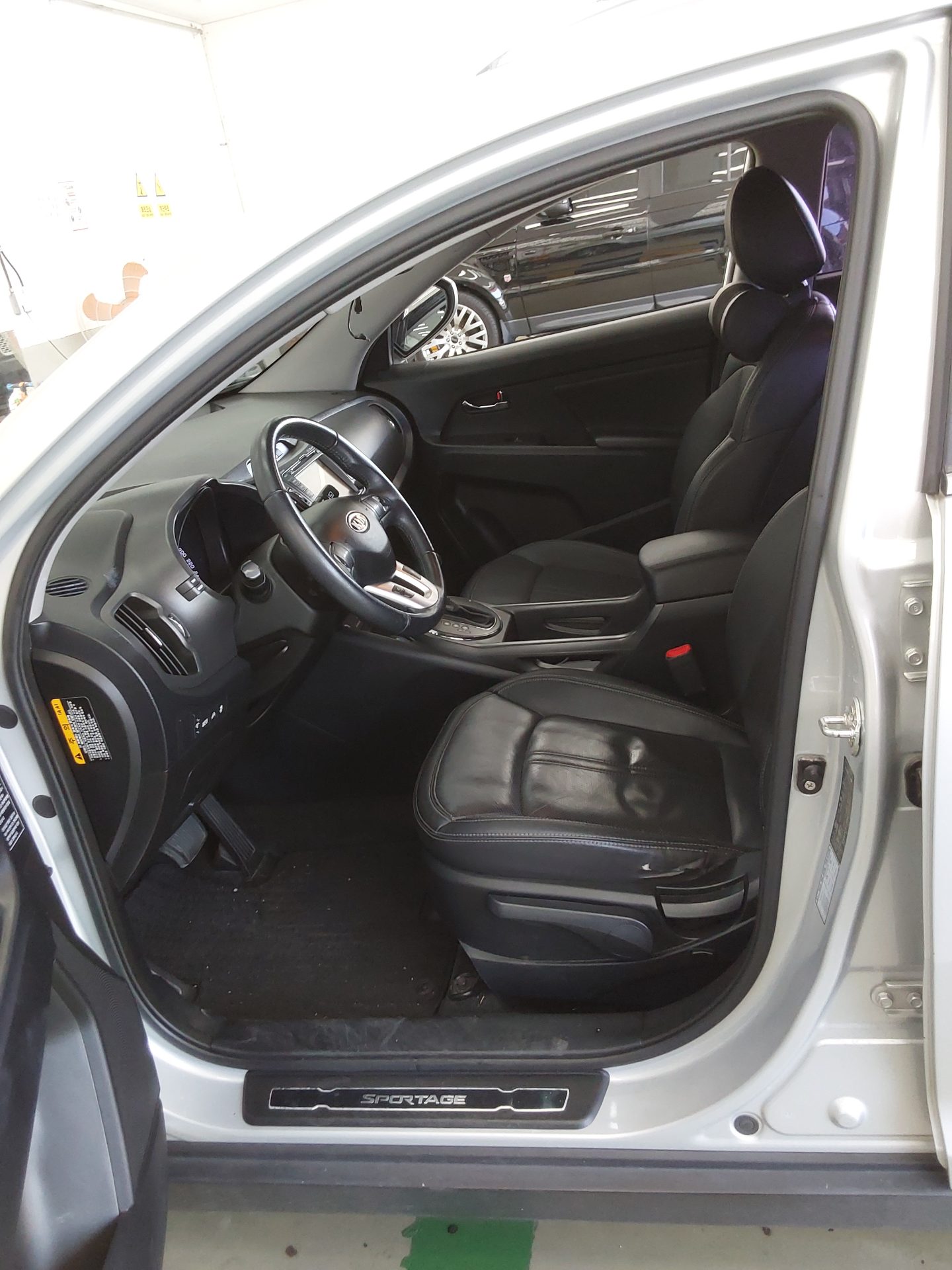 2011 - kia sportage