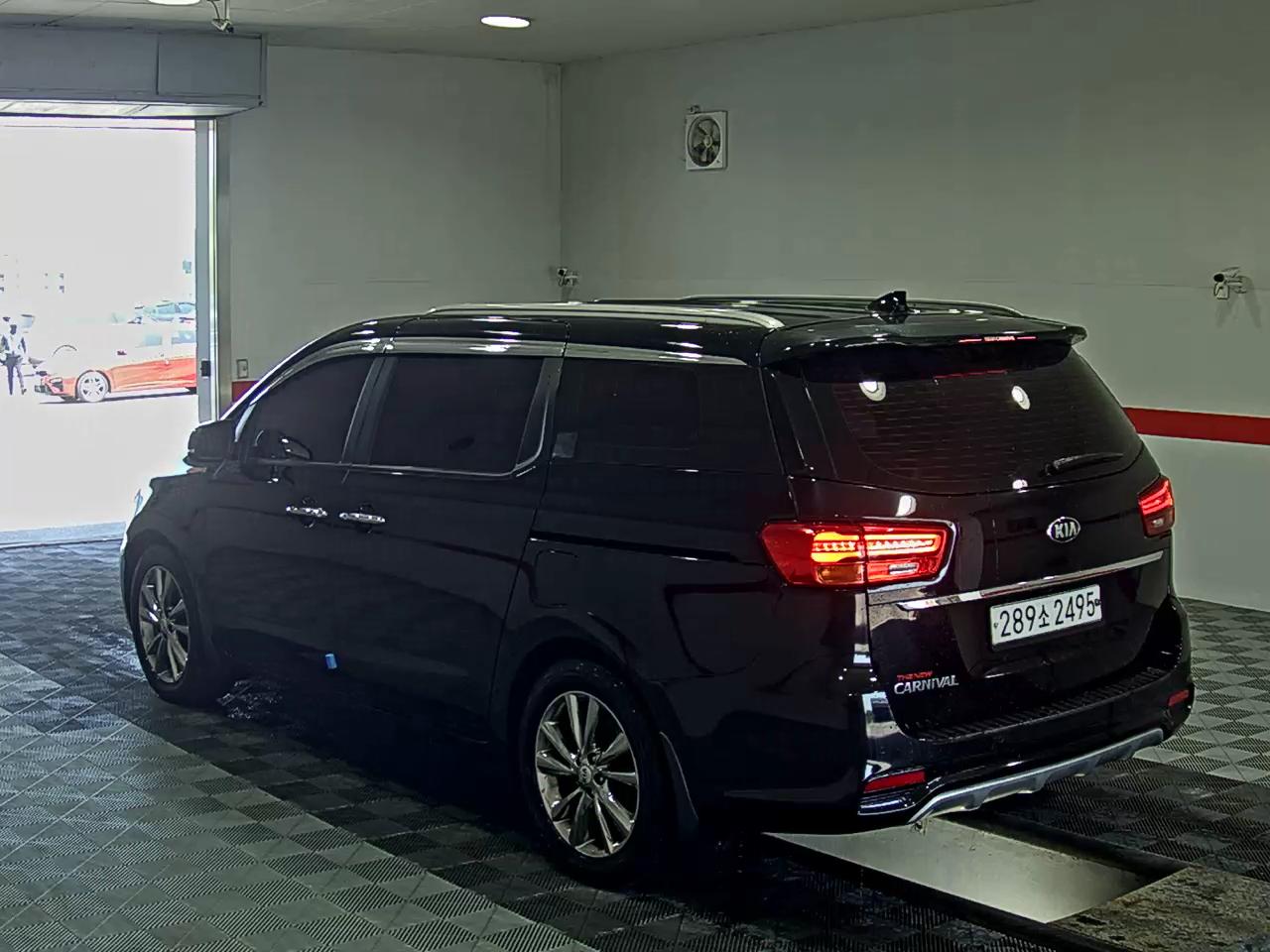 2020 - kia carnival