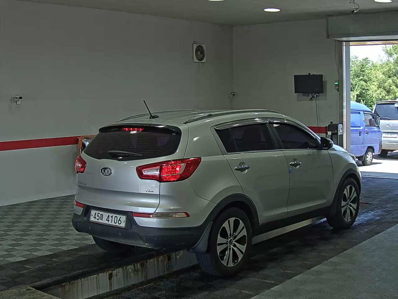 2011 - kia sportage