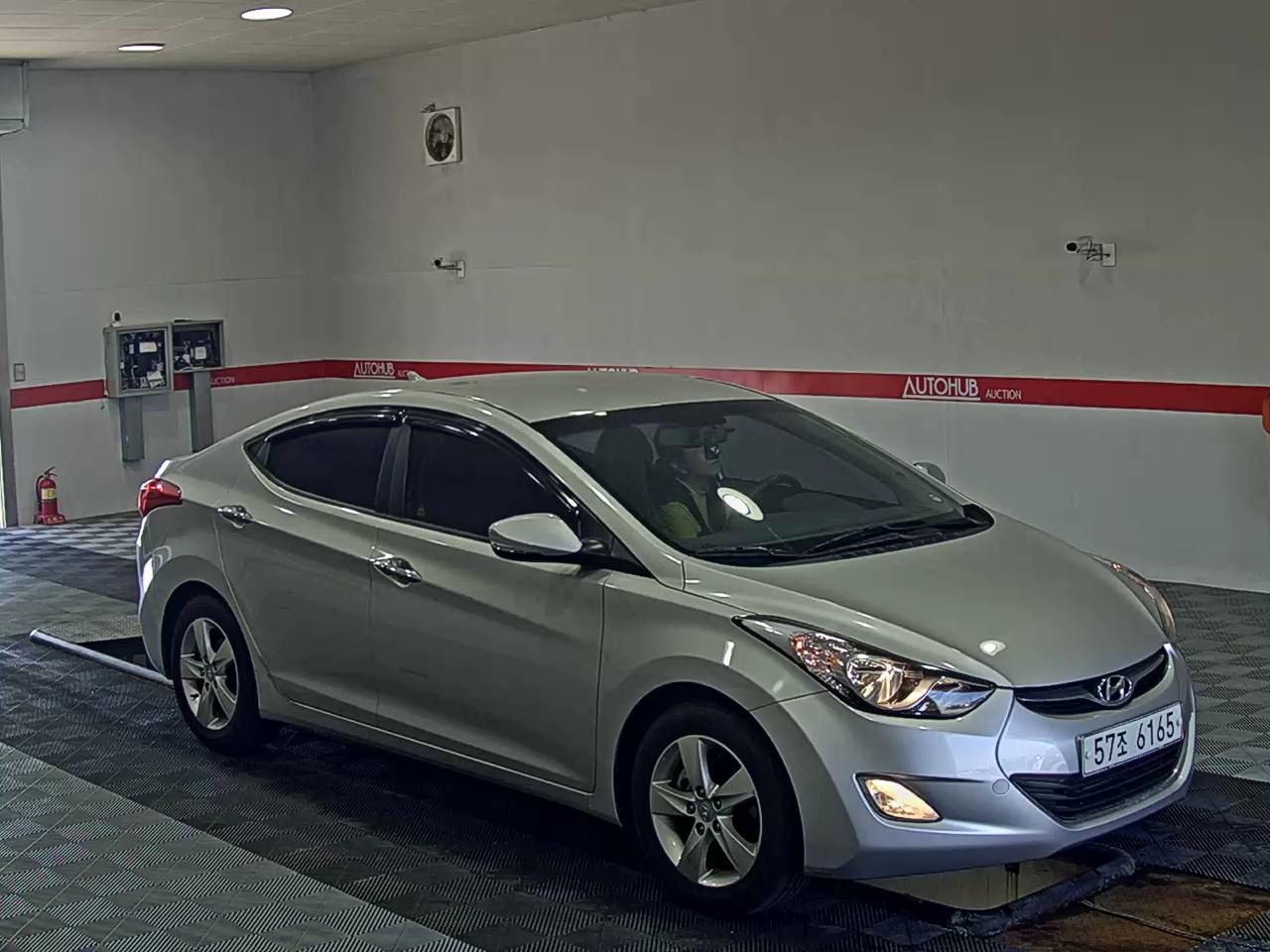 2012 - hyundai avante
