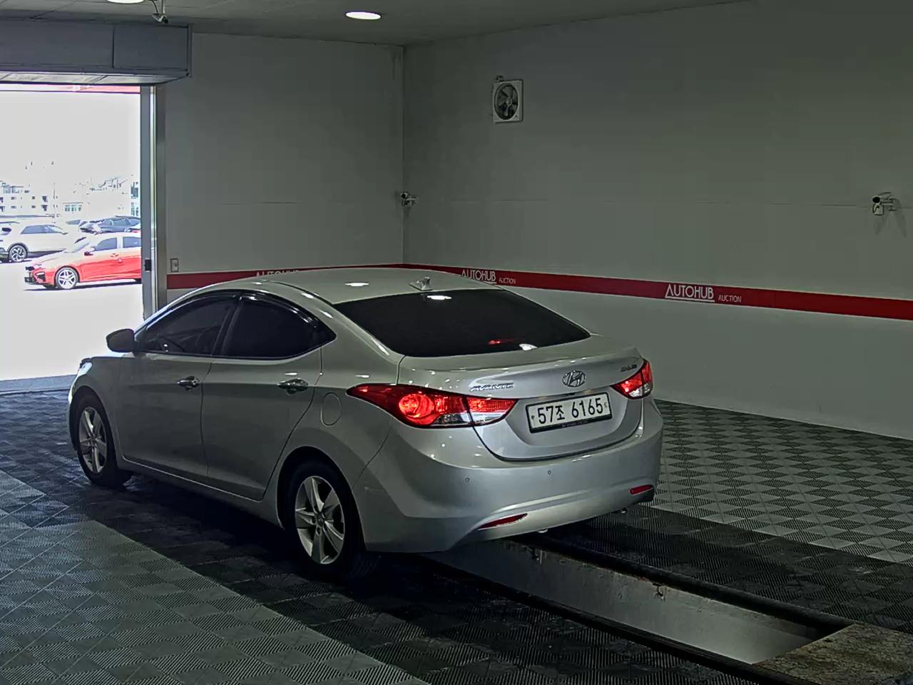 2012 - hyundai avante