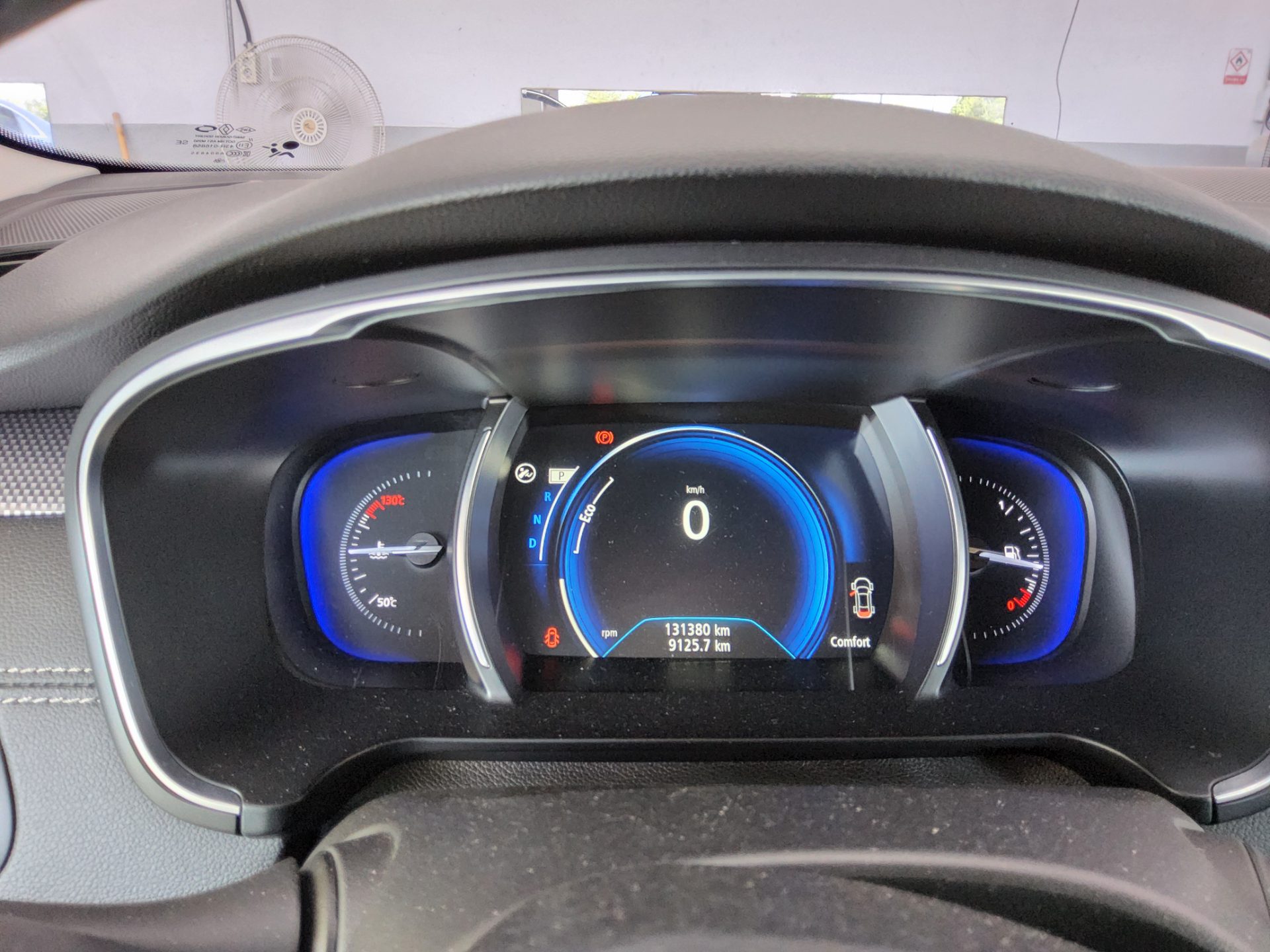 2016 - renault sm6