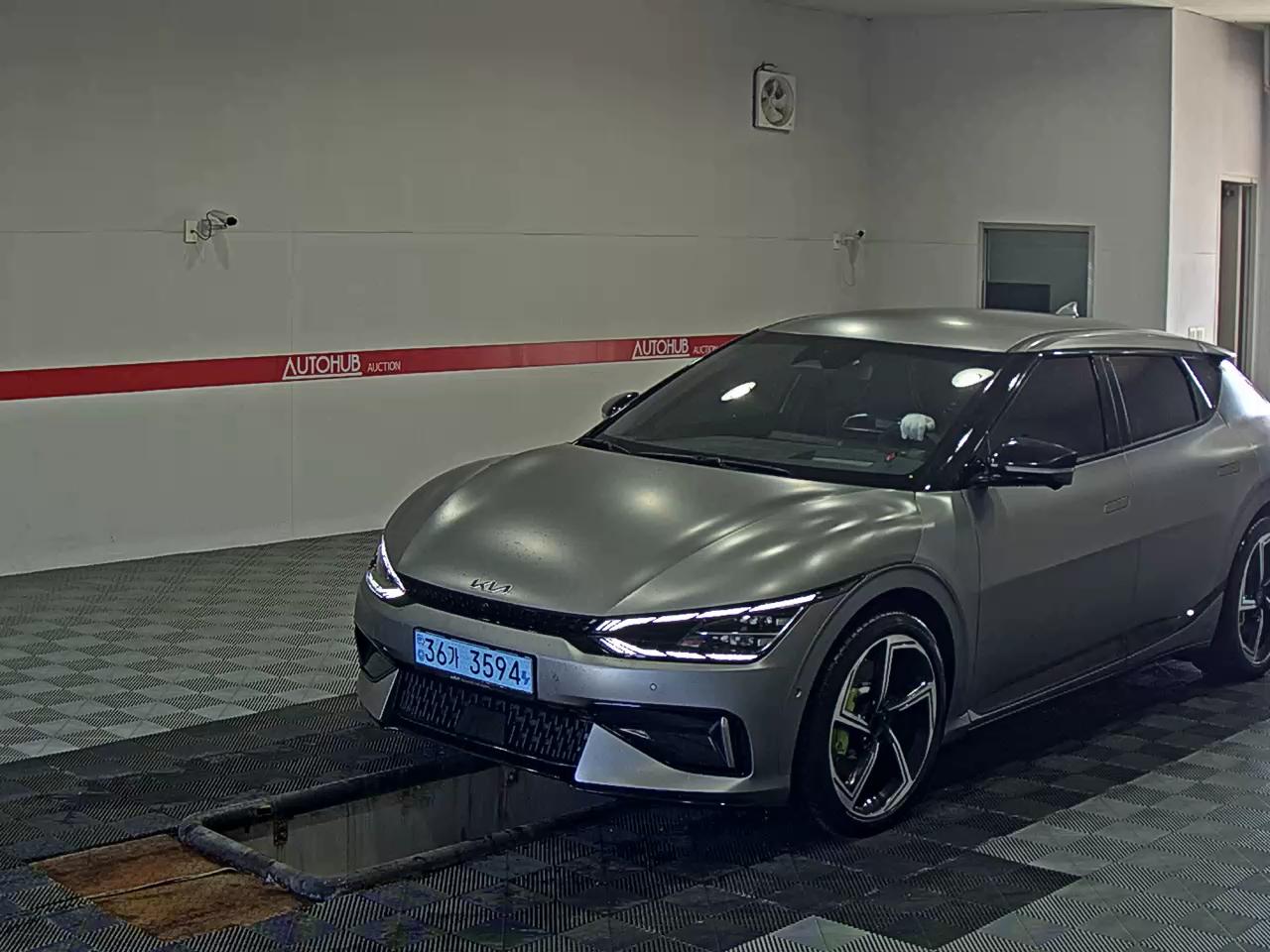 2023 - kia ev6