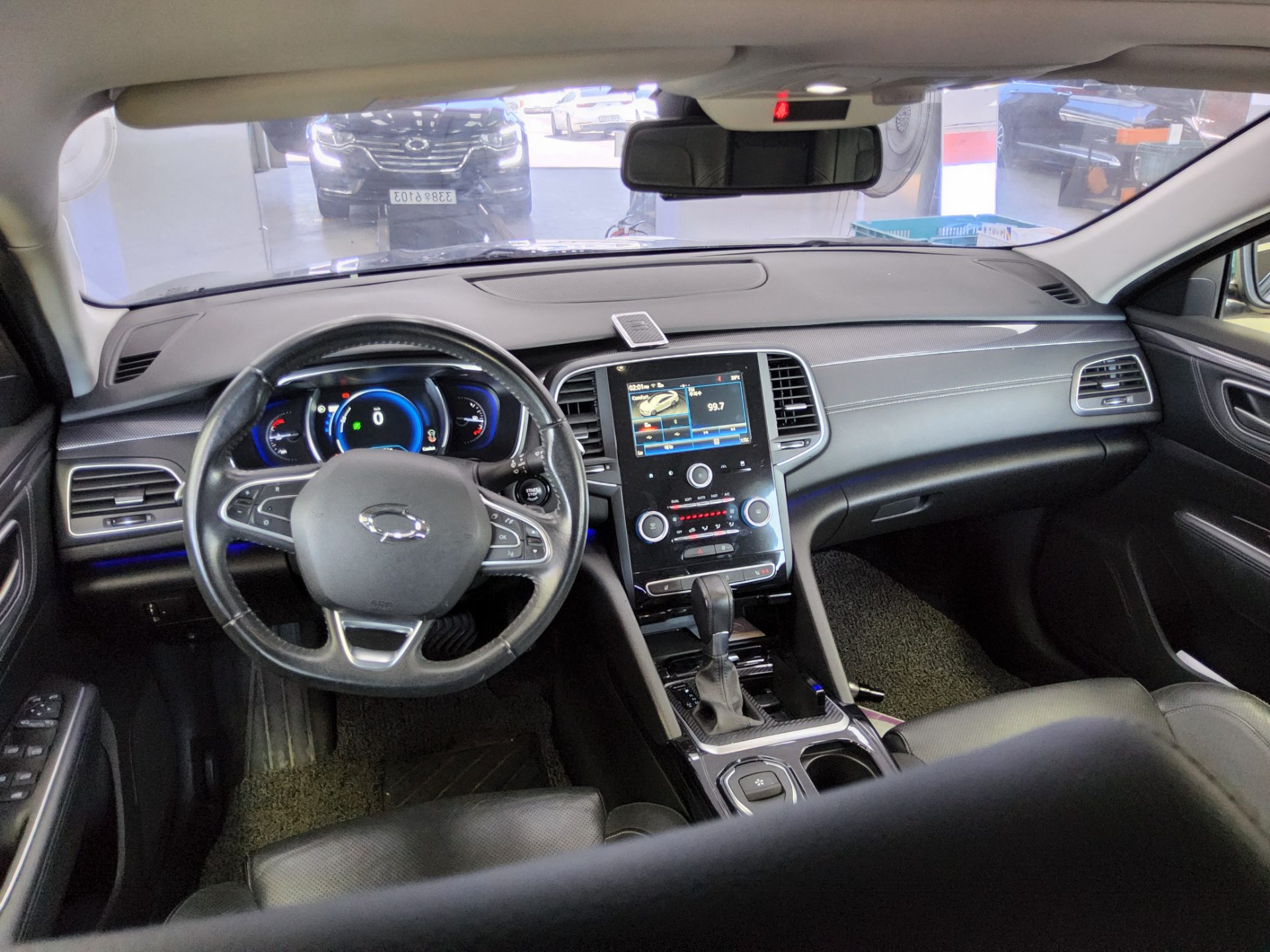 2016 - renault sm6